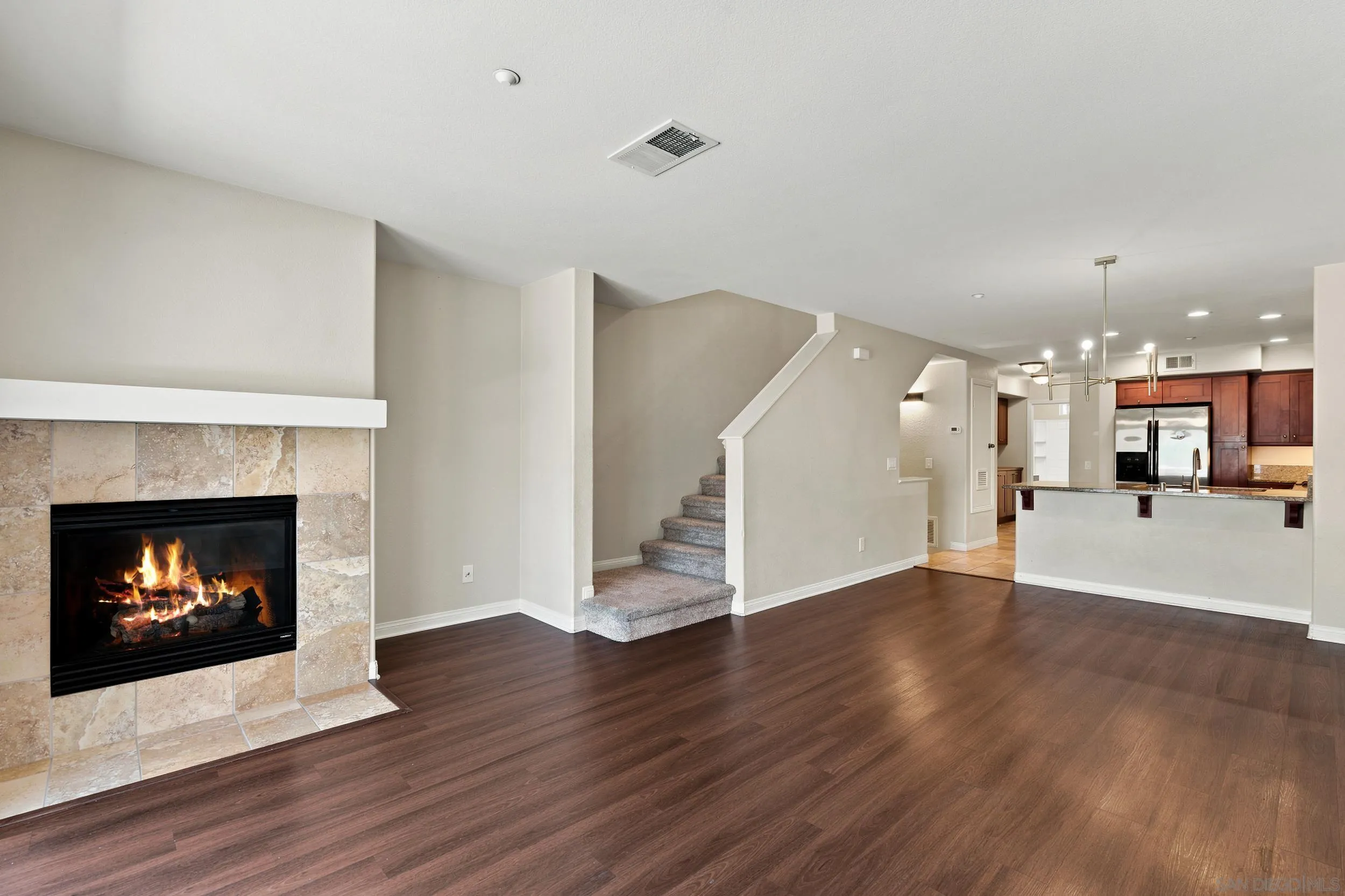 Photo #14: 260016976 Listing: Photo #14