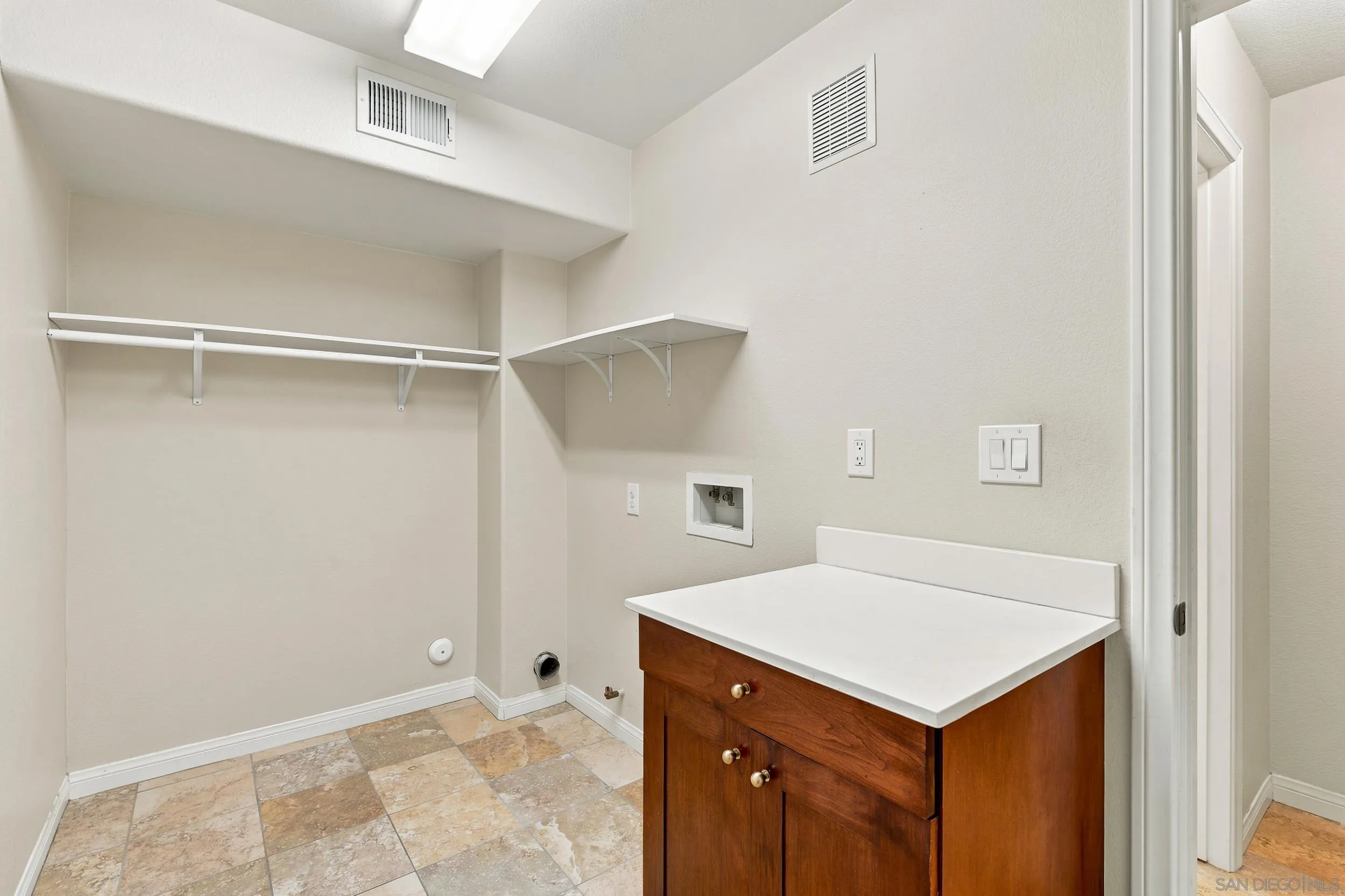 Photo #29: 260016976 Listing: Photo #29