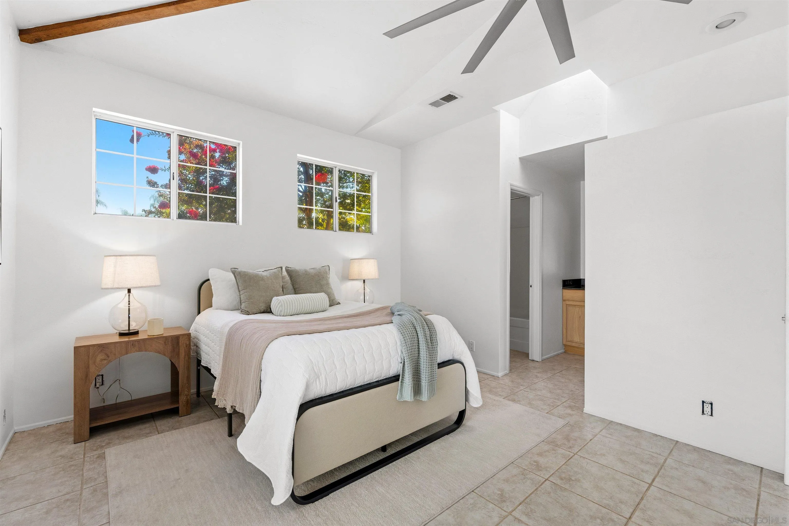 https://cdn.realtyfeed.com/cdn/127/260016977/d5b33f2712486263184f3308d667d2aa.webp