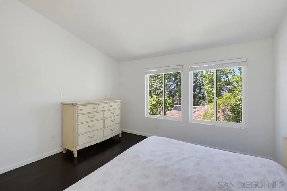 https://cdn.realtyfeed.com/cdn/127/260016978/d5fa4193be19f627f192fafddf25eb29.webp