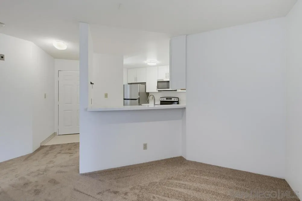Photo #7: 260016992 Listing: Photo #7