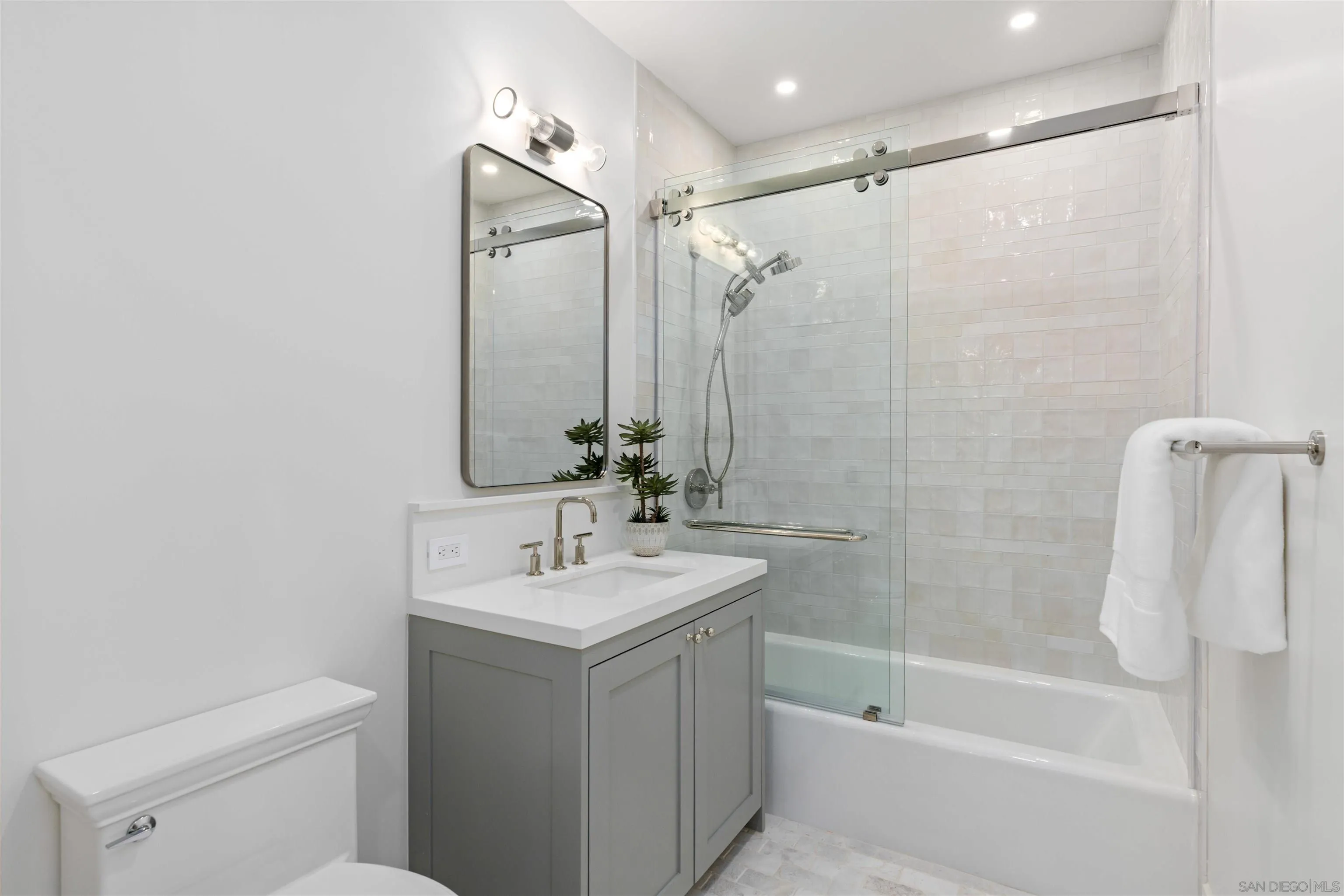 Photo #17: 260016999 Listing: Photo #17