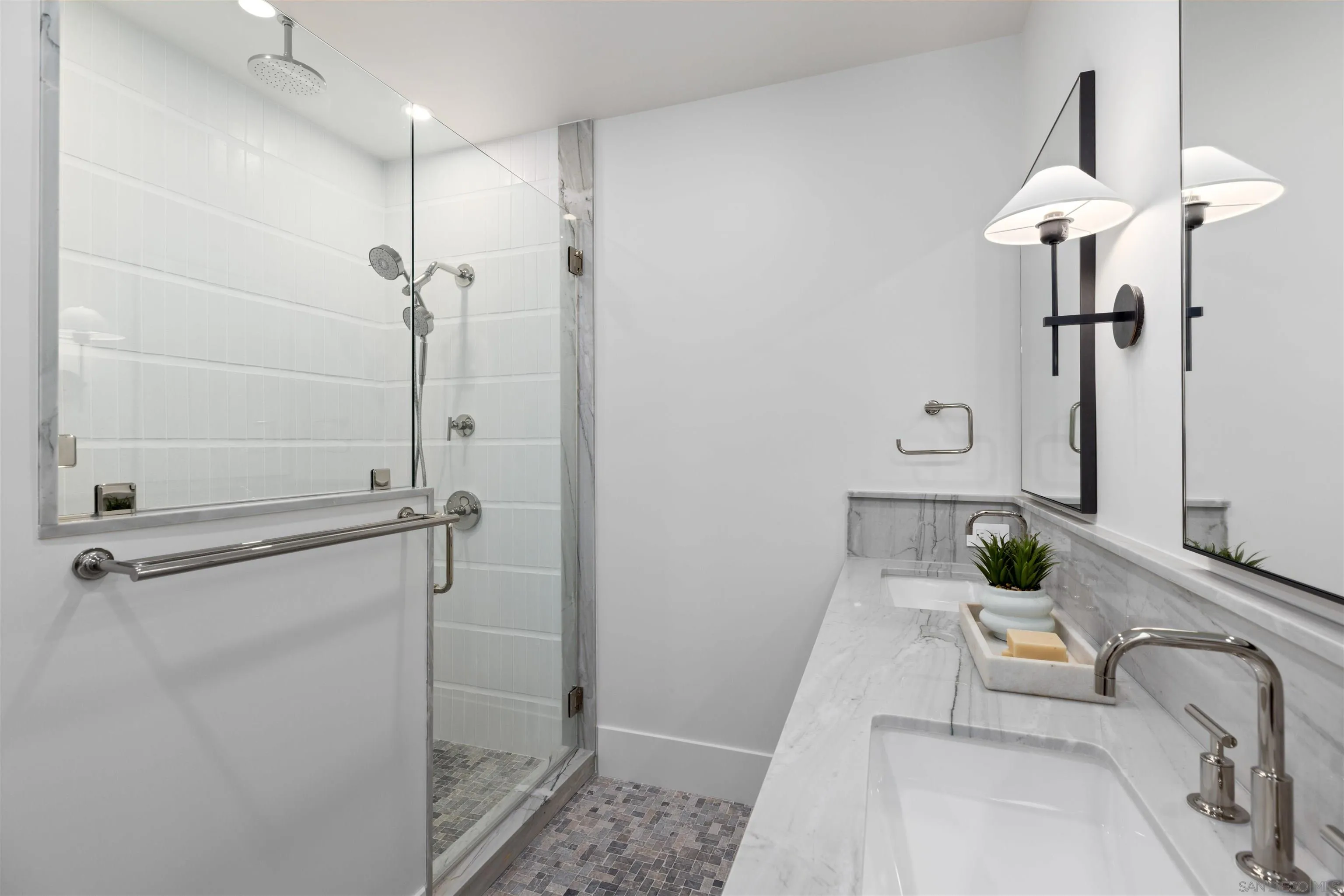 Photo #14: 260016999 Listing: Photo #14