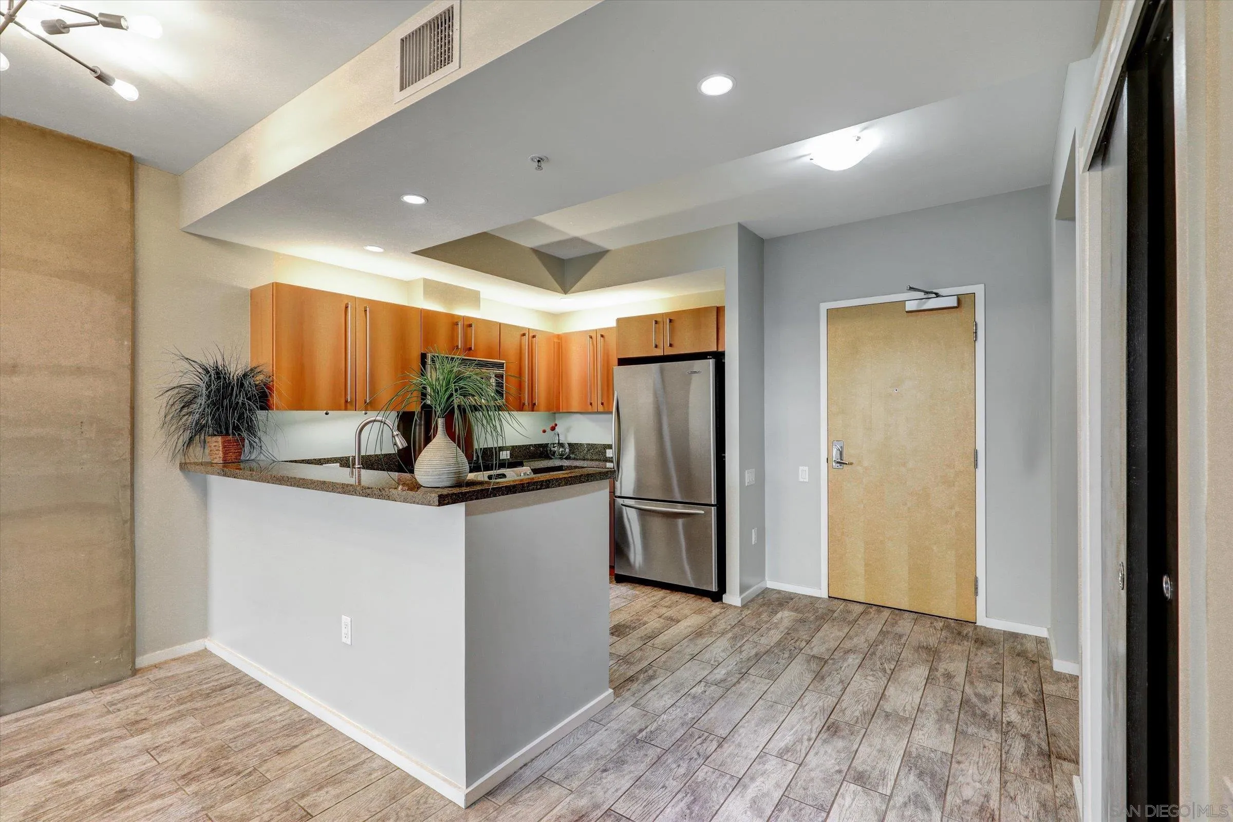 Photo #8: 260017001 Listing: Photo #8