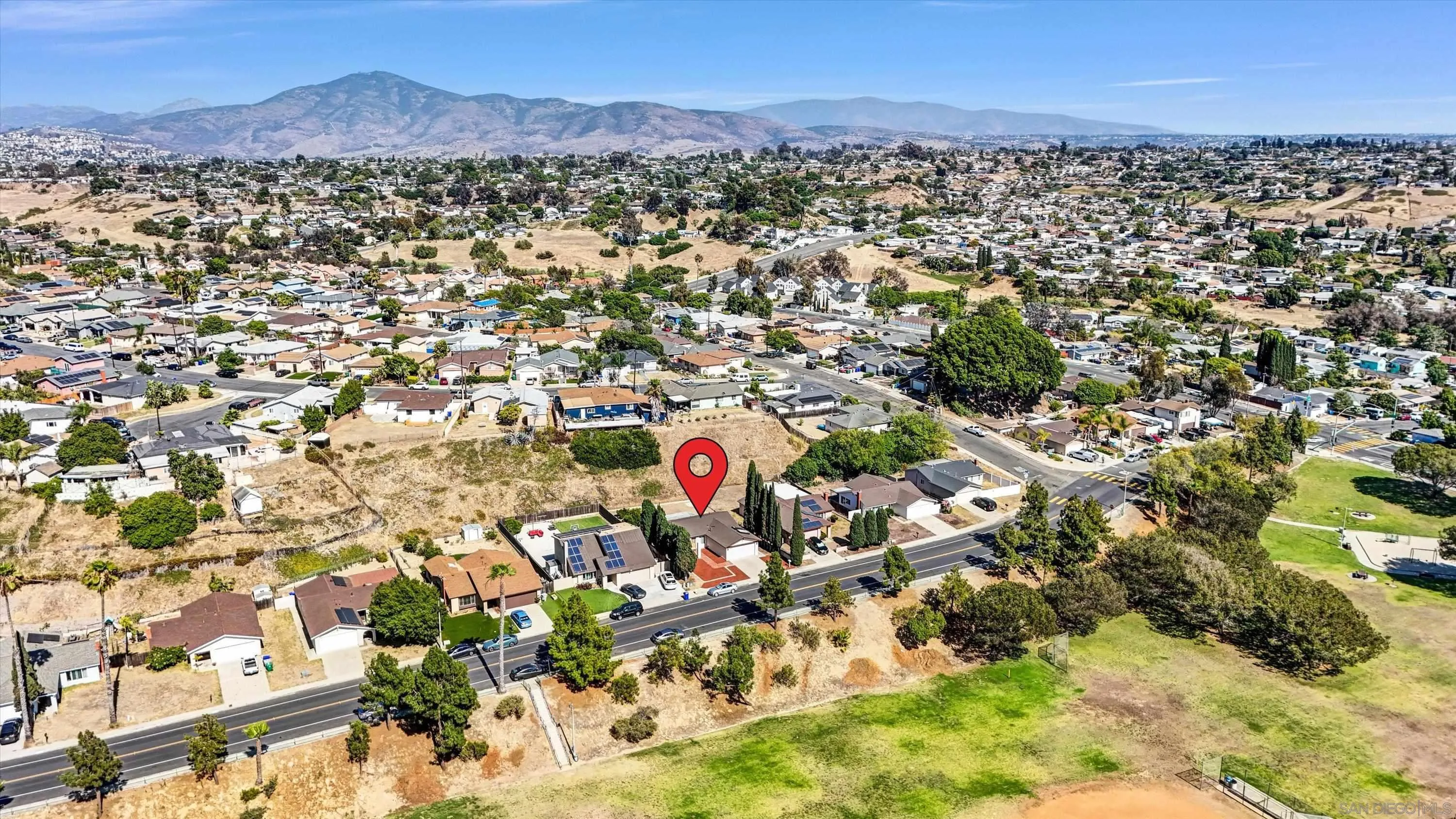 https://cdn.realtyfeed.com/cdn/127/260017012/3e360b60592e2dd7f8eed48d56395de0.webp