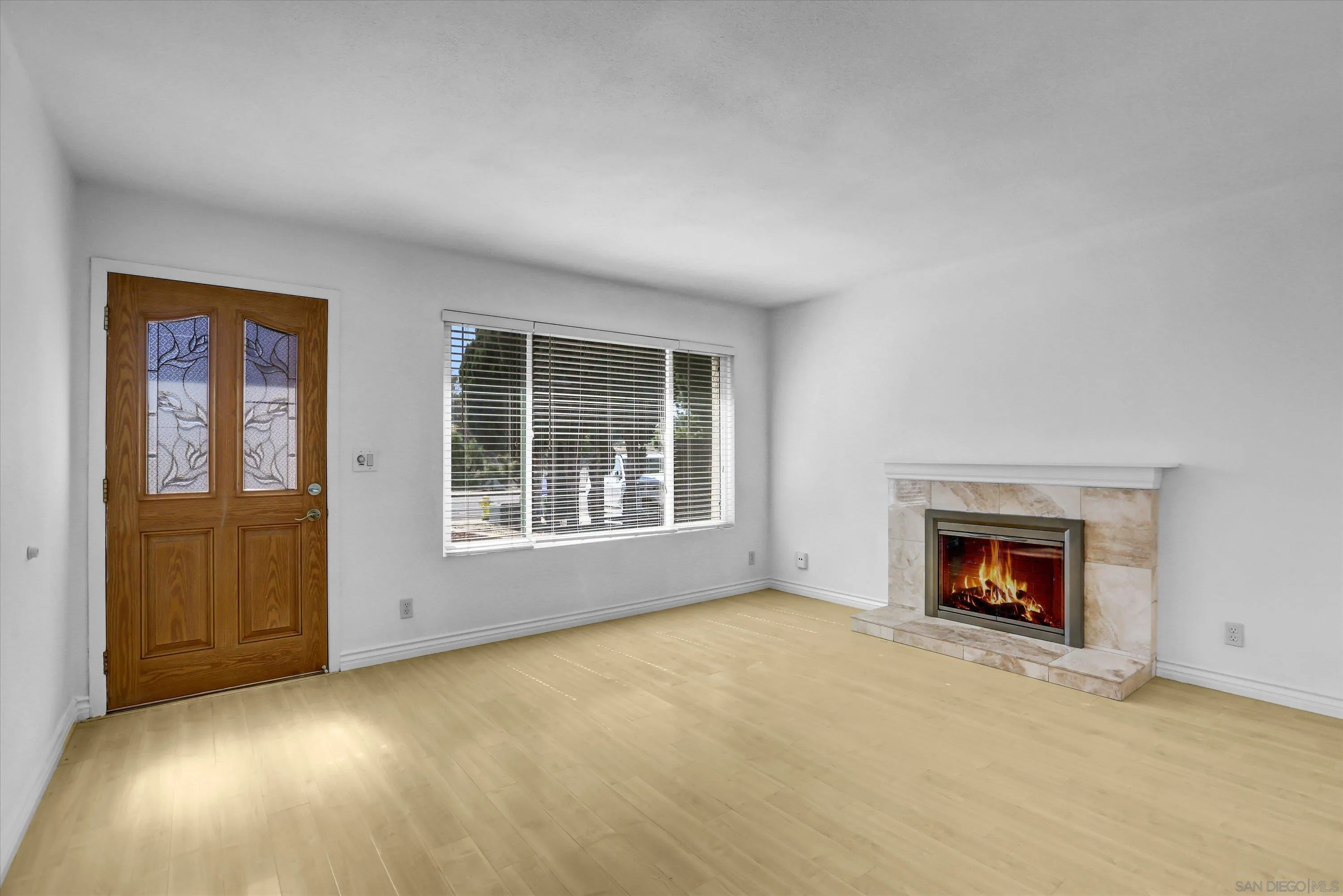 https://cdn.realtyfeed.com/cdn/127/260017012/7bd4dbd9116b5ca12ac7a291cca5dfb1.webp