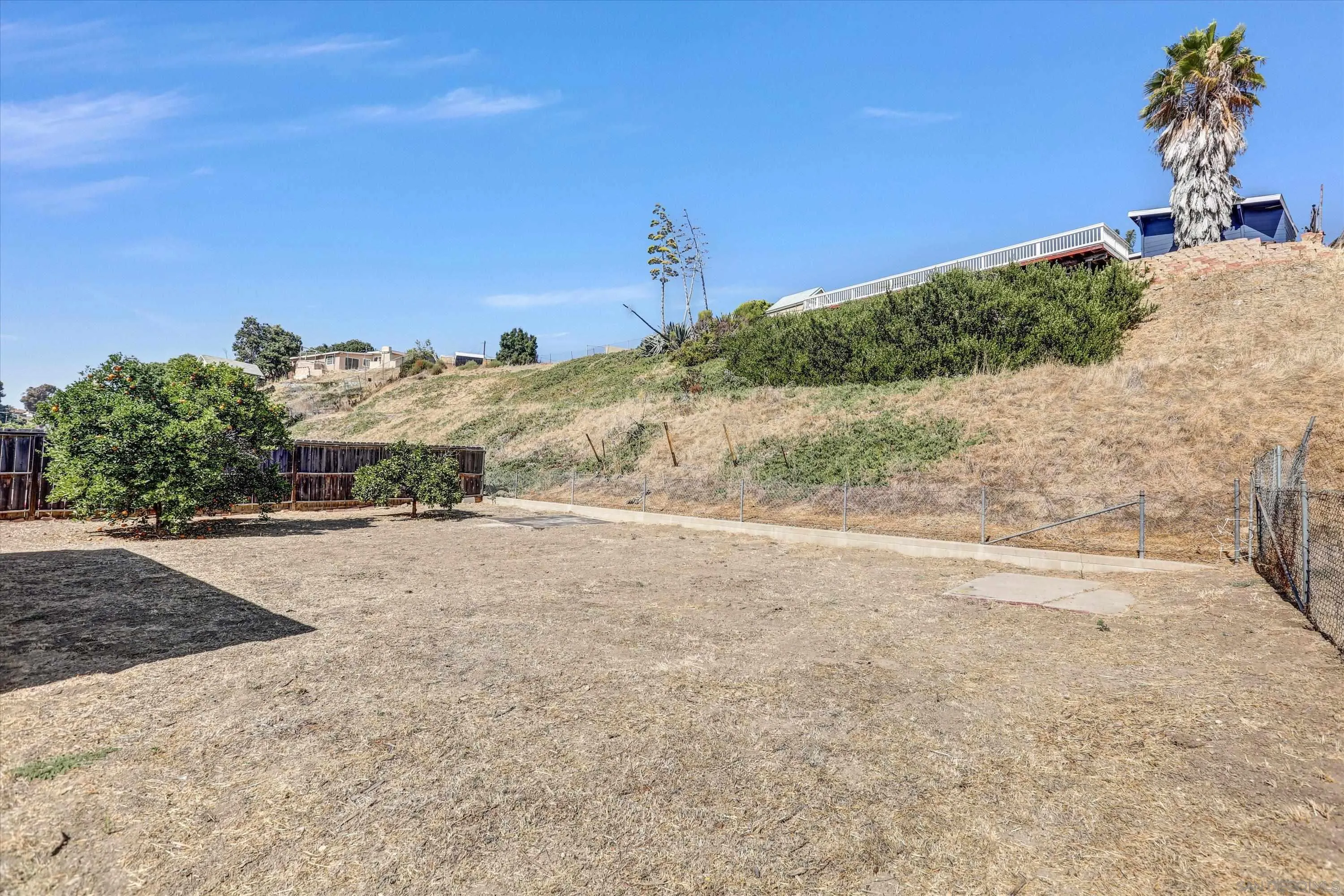 https://cdn.realtyfeed.com/cdn/127/260017012/c1cf2b5171a7a0e50674a55bf013aec4.webp
