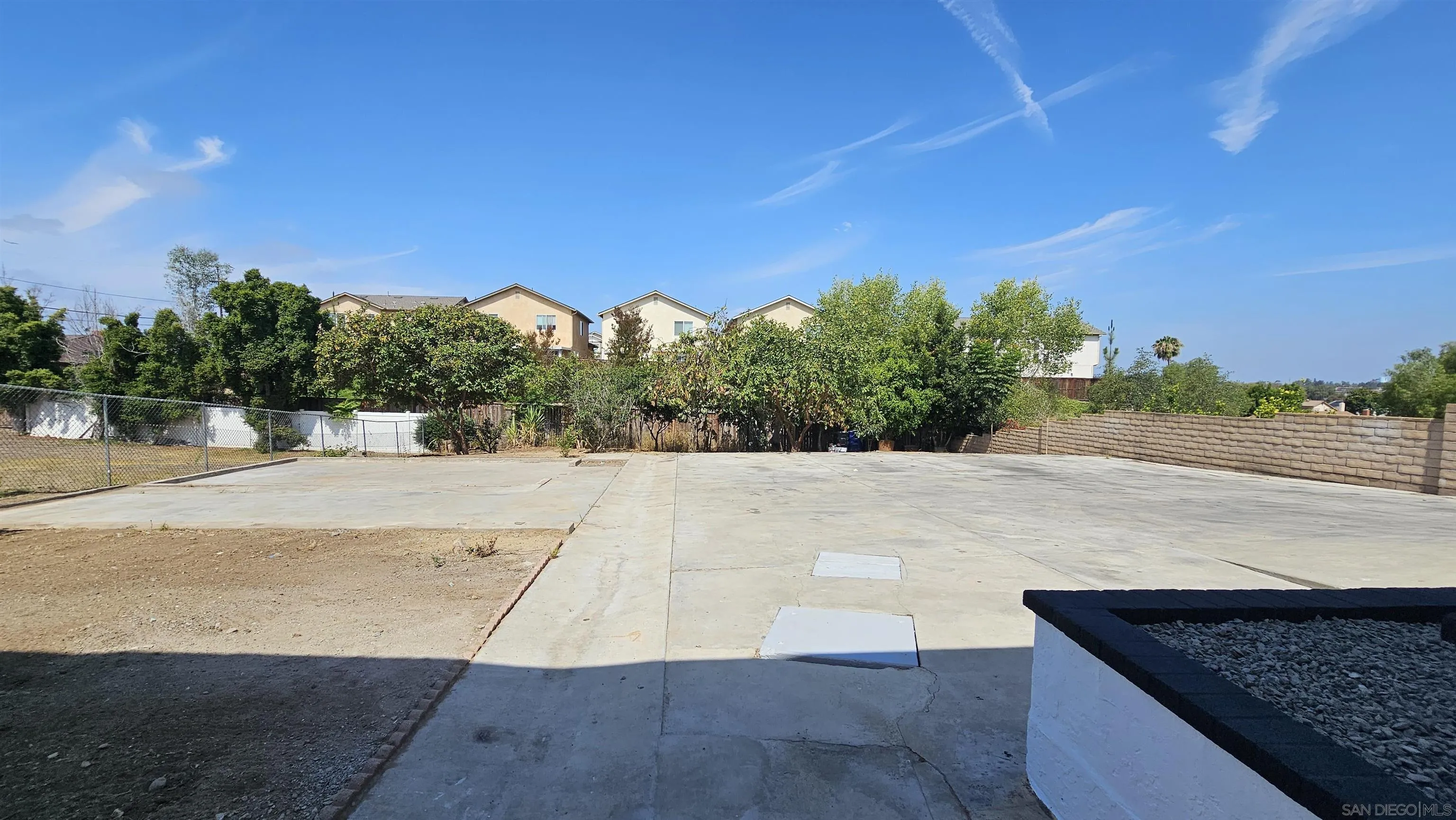 https://cdn.realtyfeed.com/cdn/127/260017013/2c10f1762ae89273486f767485c10d71.webp