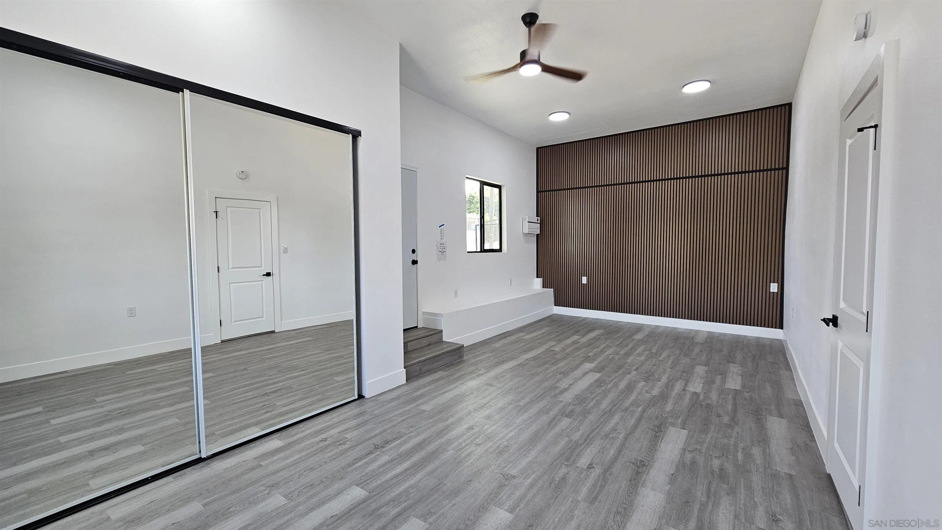 https://cdn.realtyfeed.com/cdn/127/260017013/7c5bc3cea8fdcf28251cc3d189df4a70.webp
