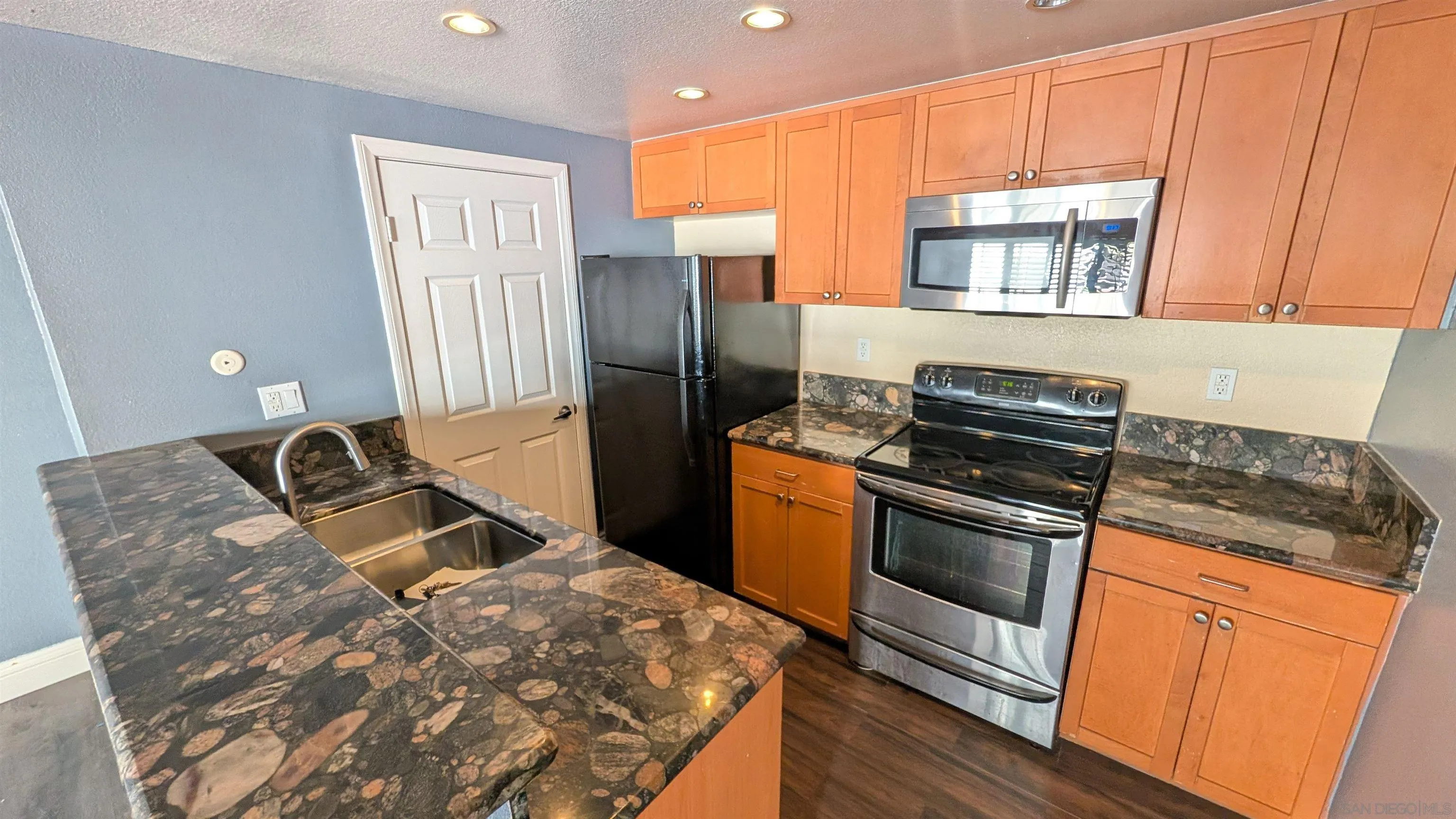 Photo #5: 260017030 Listing: Photo #5