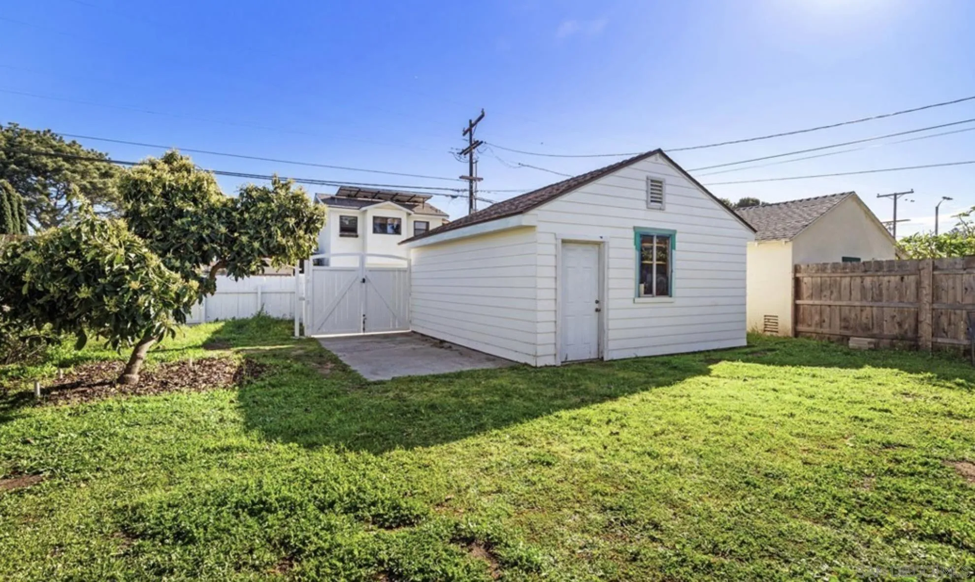 https://cdn.realtyfeed.com/cdn/127/260017033/5f264594dc45ae149a349f96414f3b0d.webp