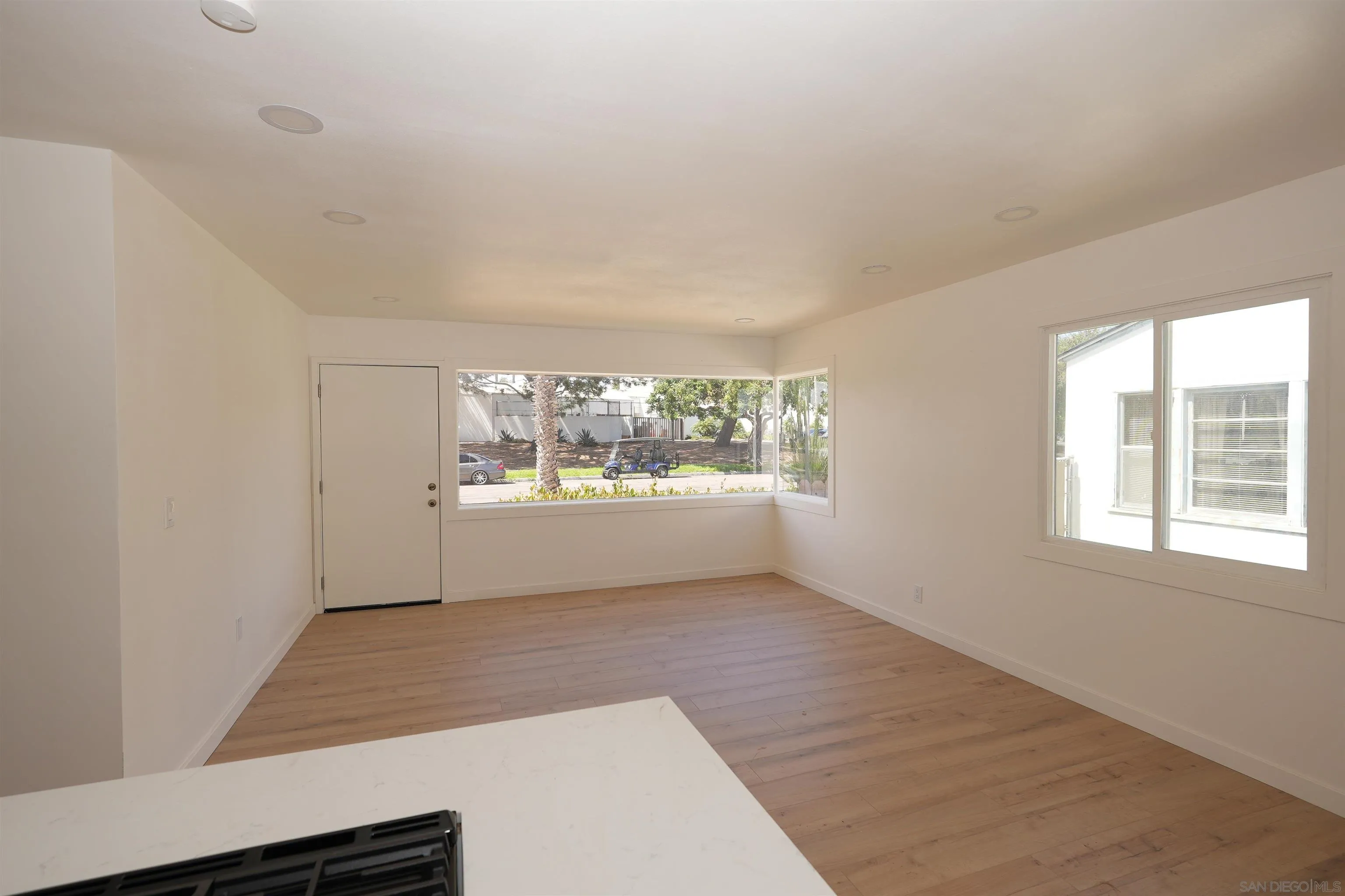 https://cdn.realtyfeed.com/cdn/127/260017033/795af602fe61d77e629461247ae4051e.webp