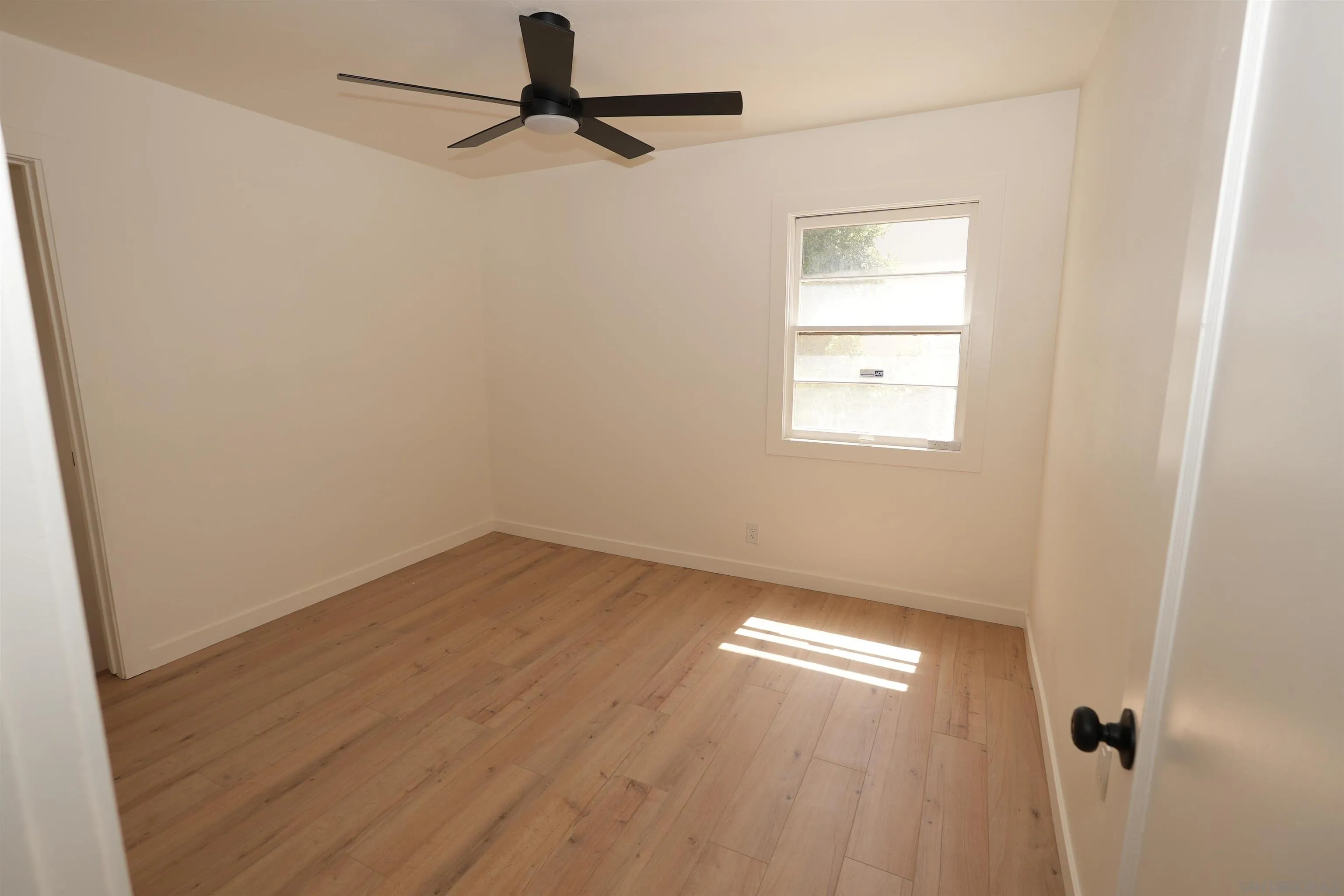 https://cdn.realtyfeed.com/cdn/127/260017033/b2209b9525669a56be4e40c86ac83938.webp