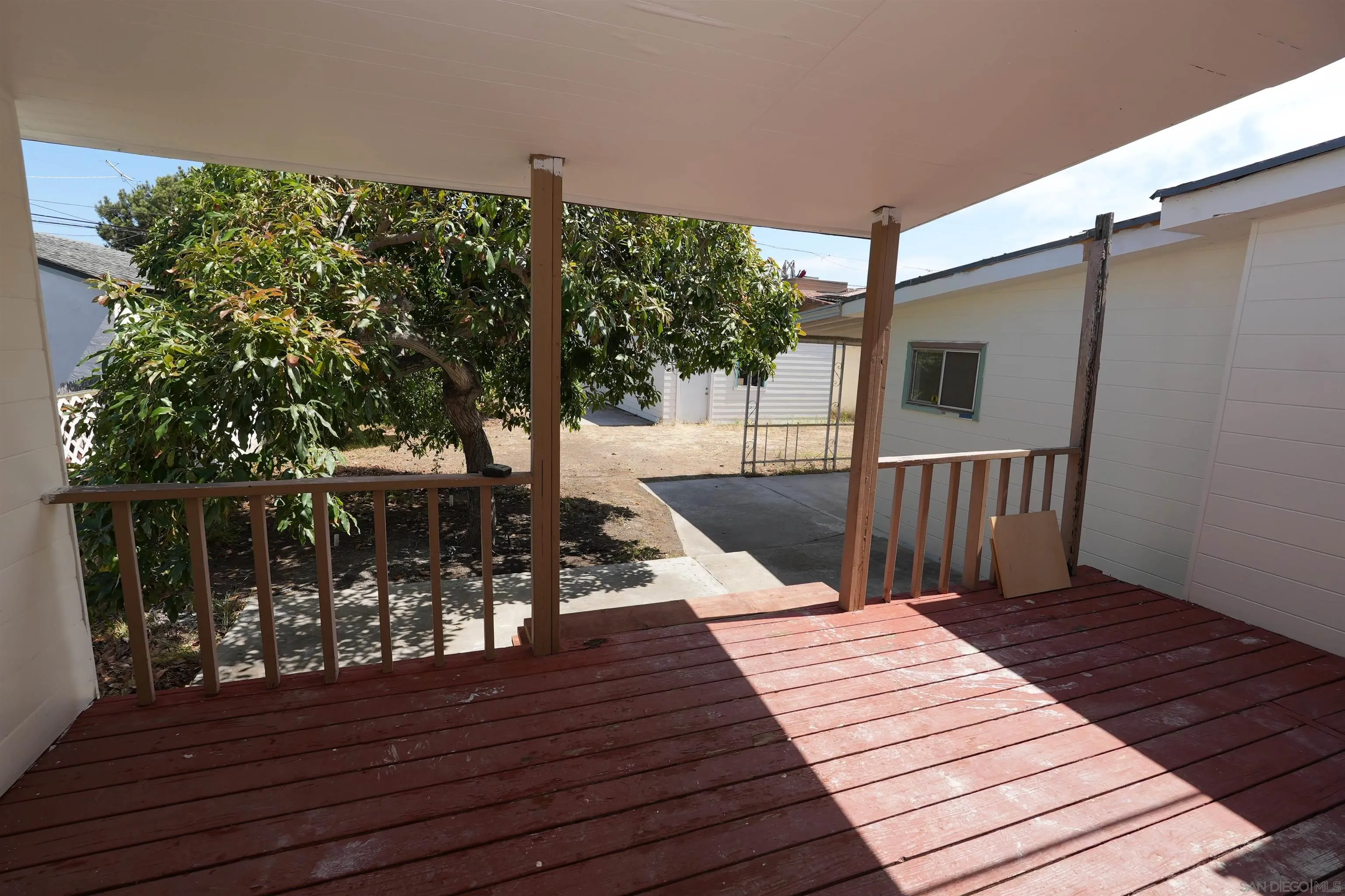 https://cdn.realtyfeed.com/cdn/127/260017033/d7a6c1e8a9a78c9c0a07da089fc93398.webp