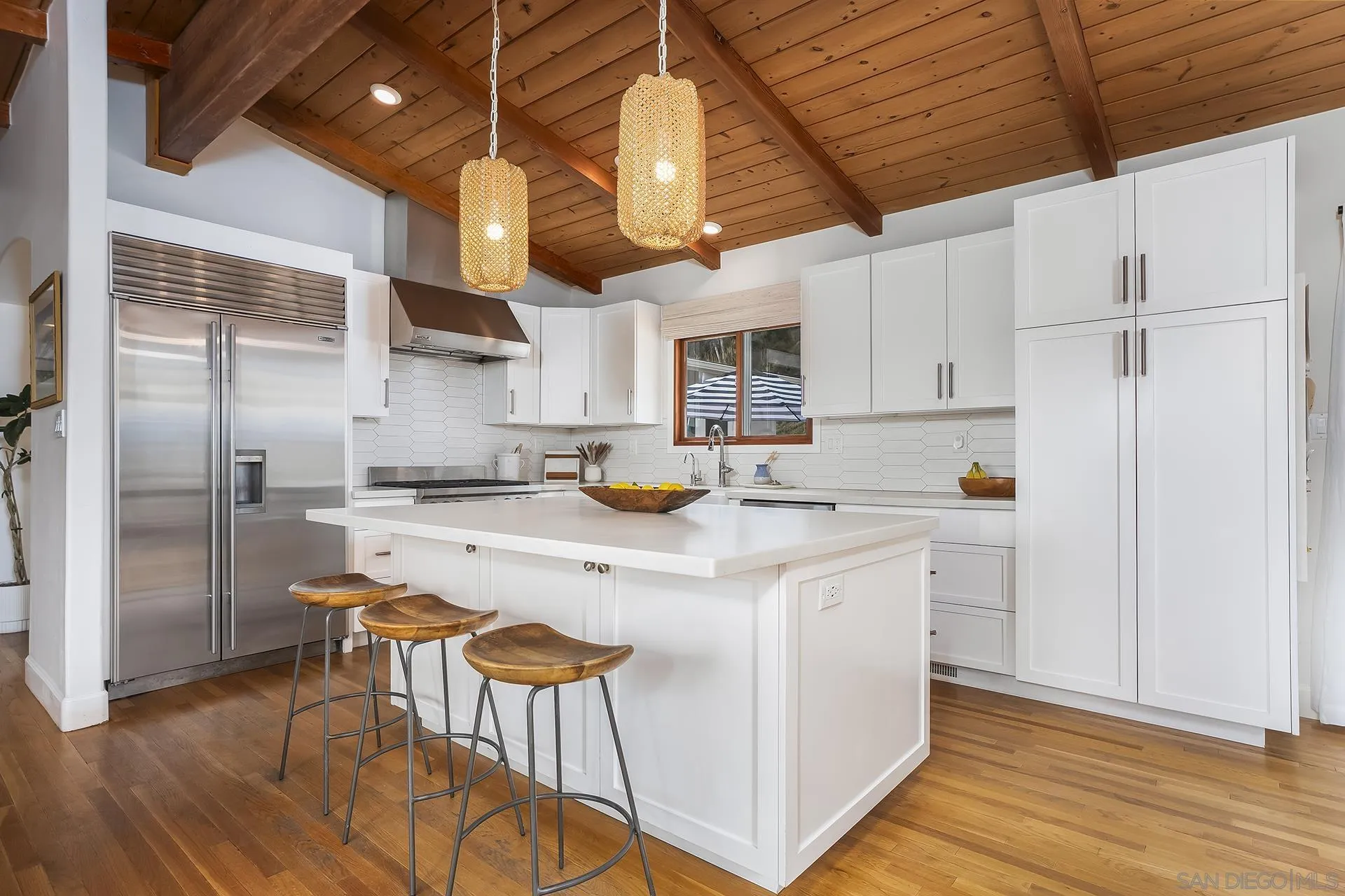 https://cdn.realtyfeed.com/cdn/127/260017036/3a5b65fe5a2ca078517ac139e745e208.webp