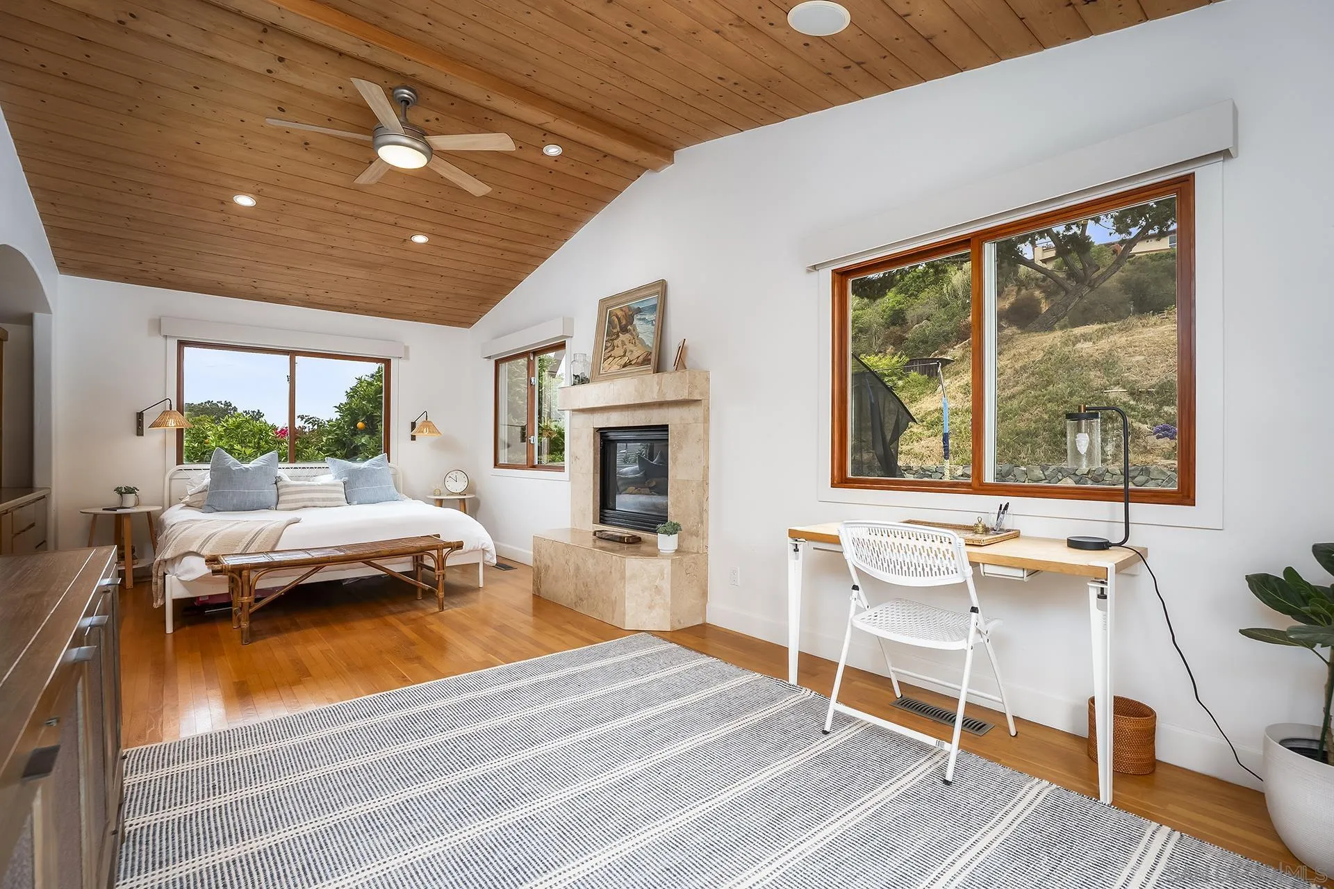 https://cdn.realtyfeed.com/cdn/127/260017036/602719788db3120c2cc6a467bf9a7dcc.webp