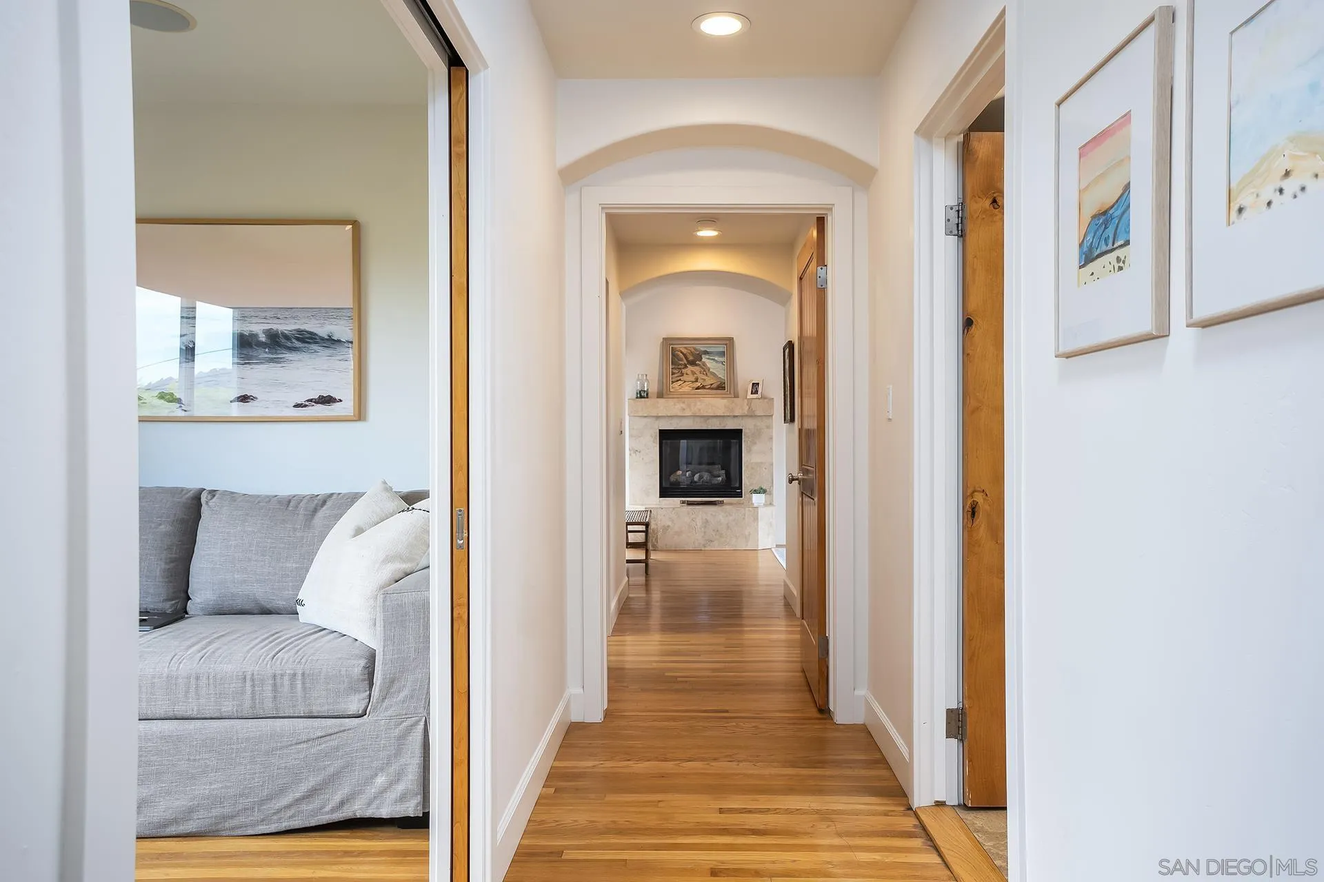 https://cdn.realtyfeed.com/cdn/127/260017036/8254cf8cfbbf4336ee9b1e106a631a24.webp