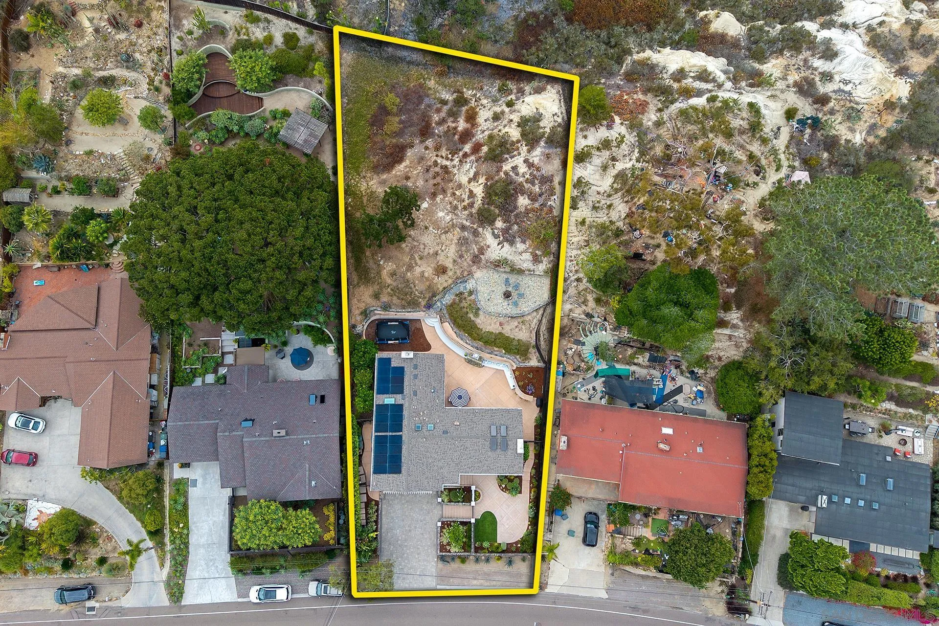 https://cdn.realtyfeed.com/cdn/127/260017036/c6382eaa57306a258a0cd1f3ce2e753f.webp