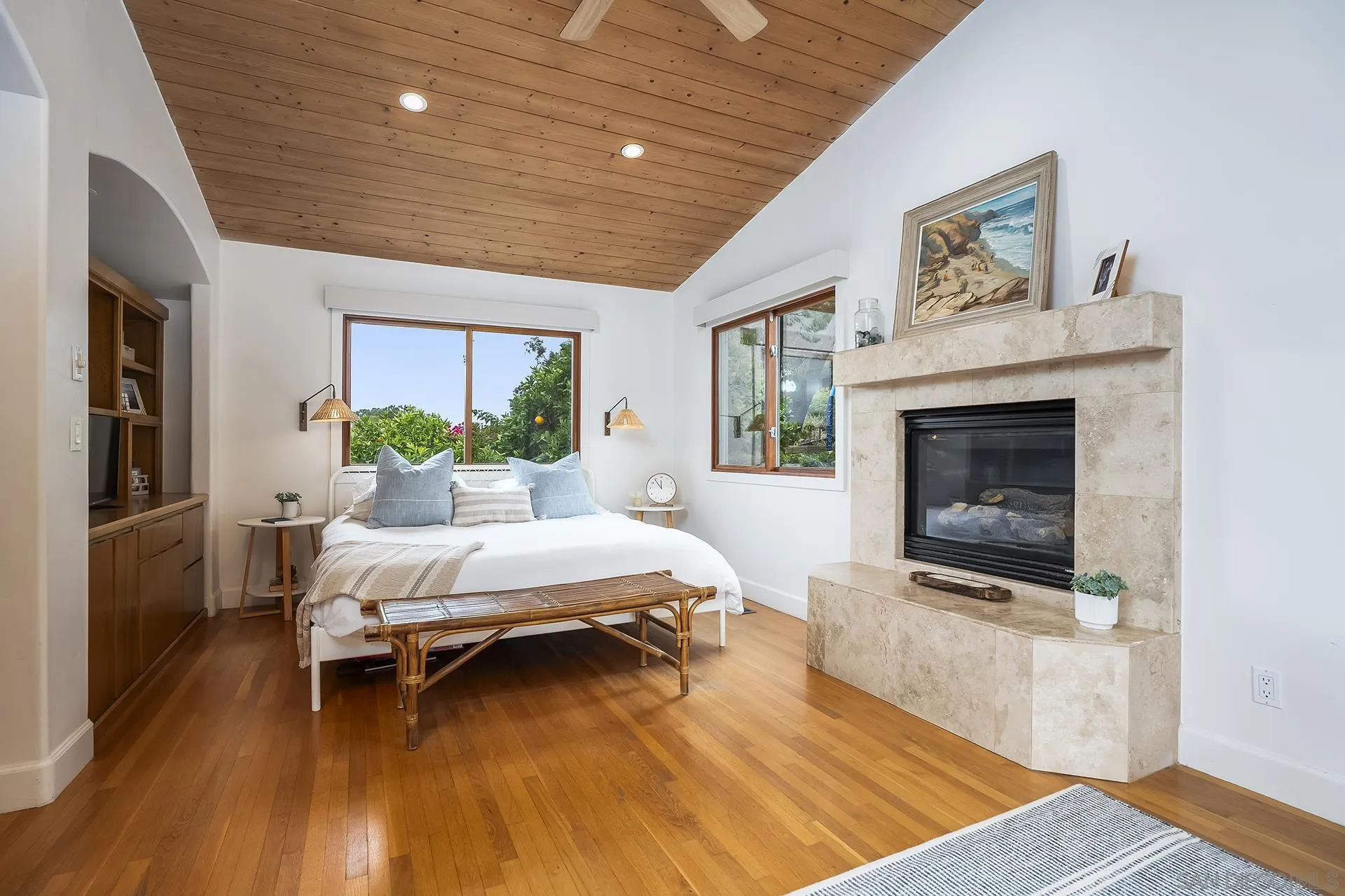 https://cdn.realtyfeed.com/cdn/127/260017036/da5c6efa53088858fad31e48f4387232.webp