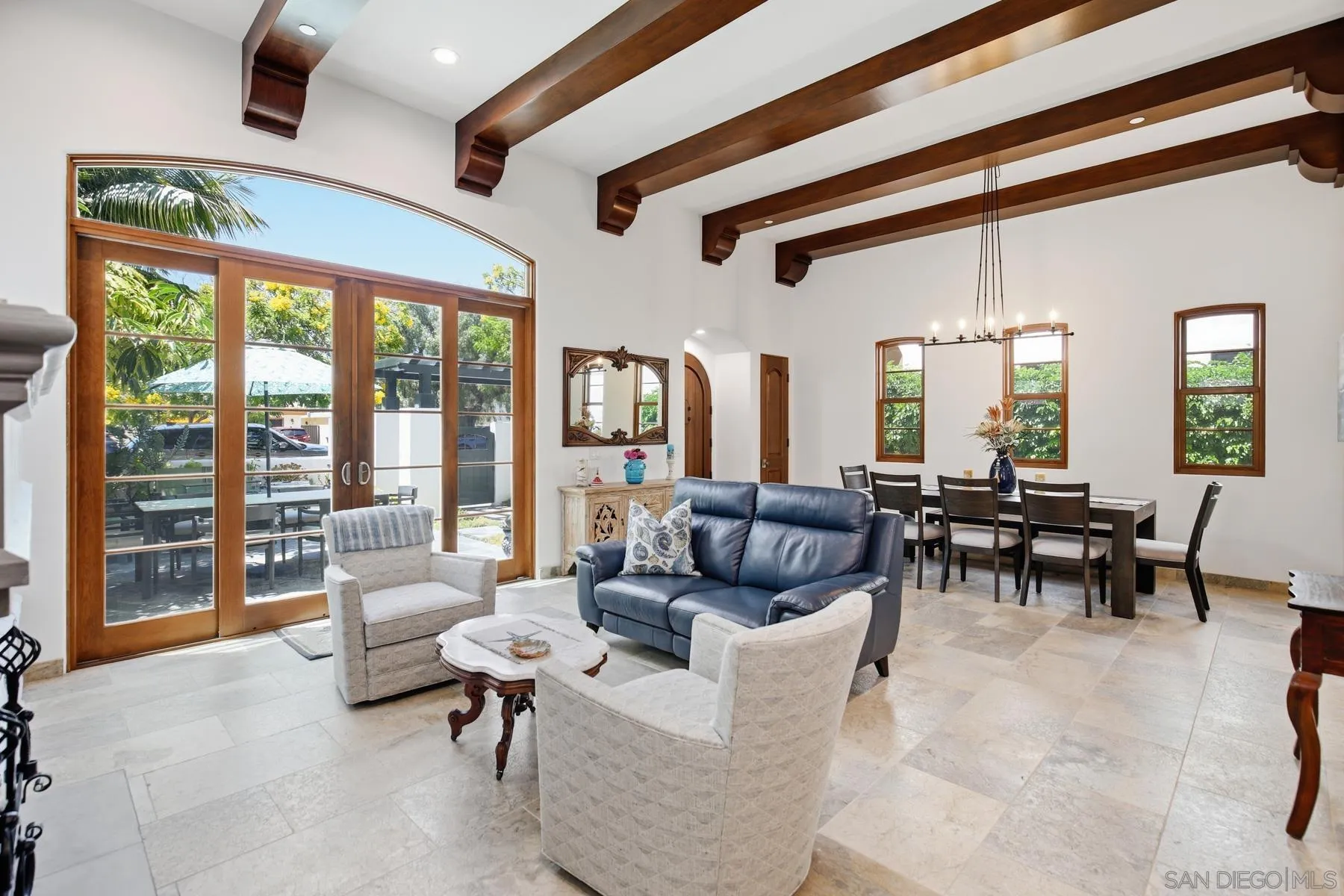 https://cdn.realtyfeed.com/cdn/127/260017039/204a4bf70db5a6f54f7b6241cb095ea1.webp