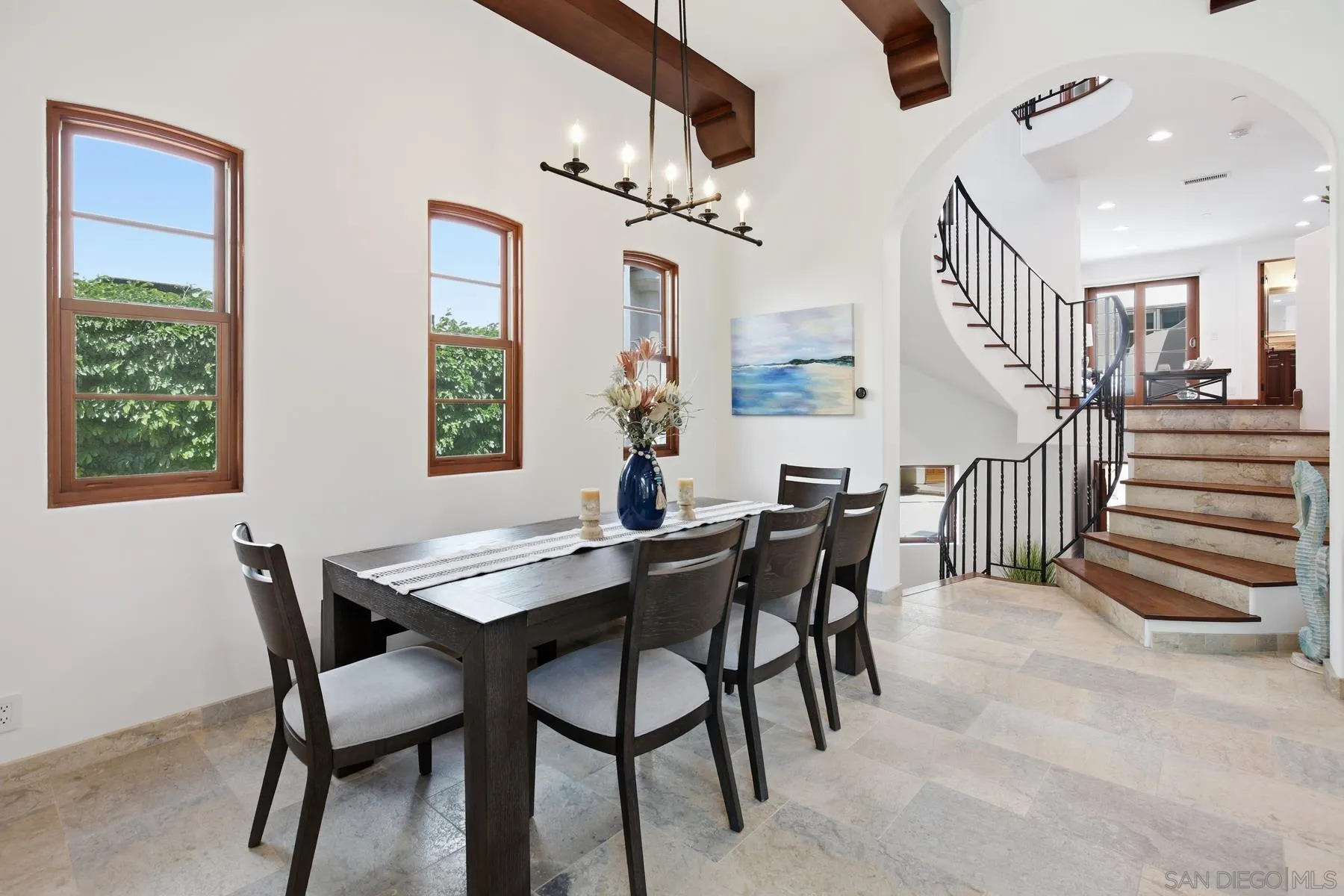 https://cdn.realtyfeed.com/cdn/127/260017039/42f59141ff66a10656bb2edfea22c314.webp