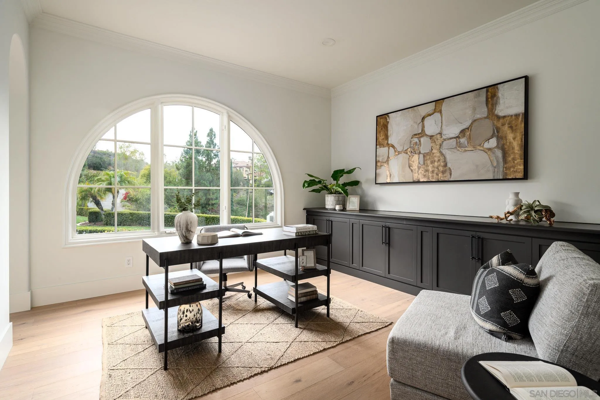 https://cdn.realtyfeed.com/cdn/127/260017041/51f5610a7ef7c2a017c6bd619ef7e32b.webp
