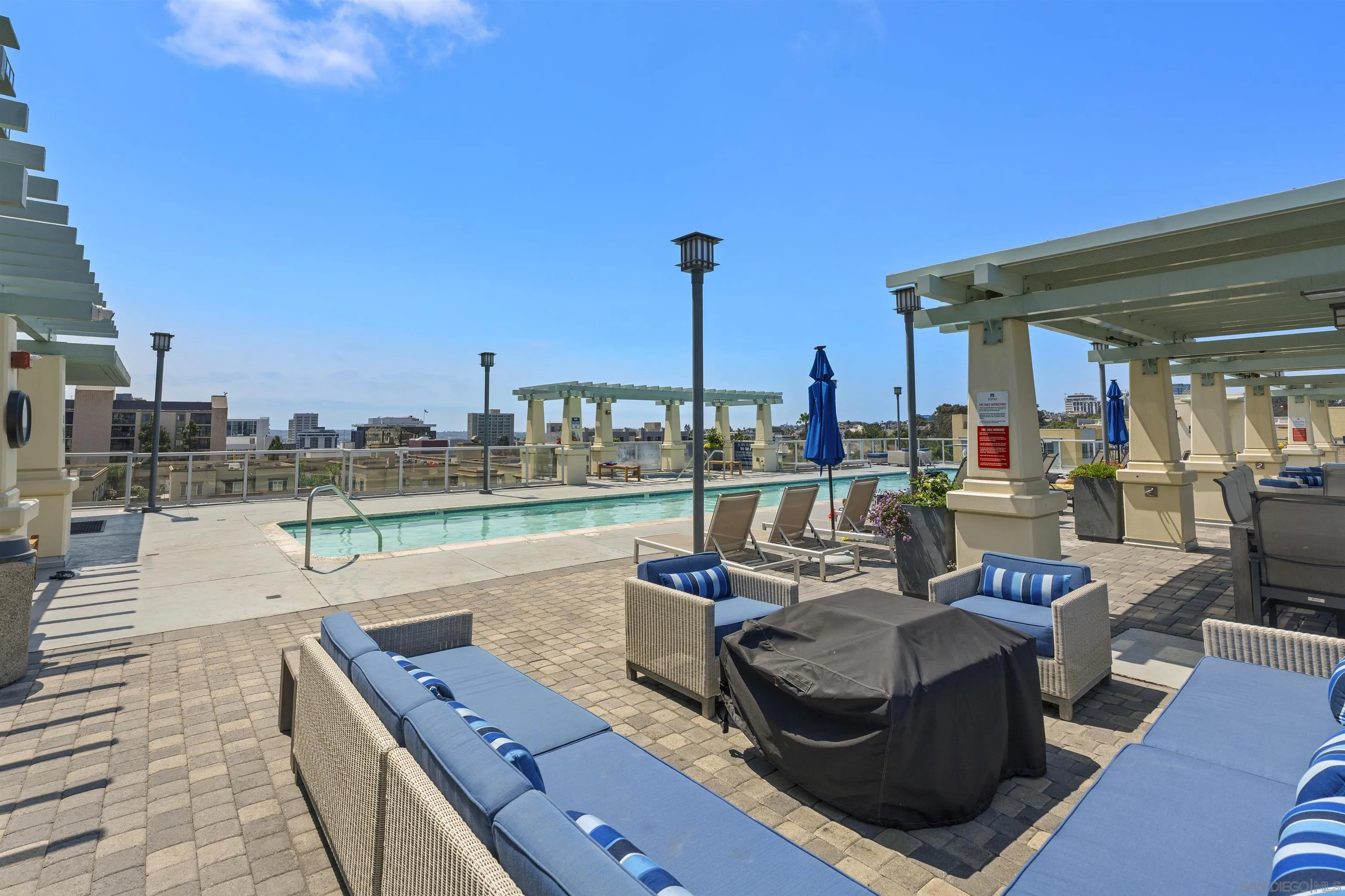 https://cdn.realtyfeed.com/cdn/127/260017052/369cbb6ce79ca6187d8192c2bc96c8b9.webp