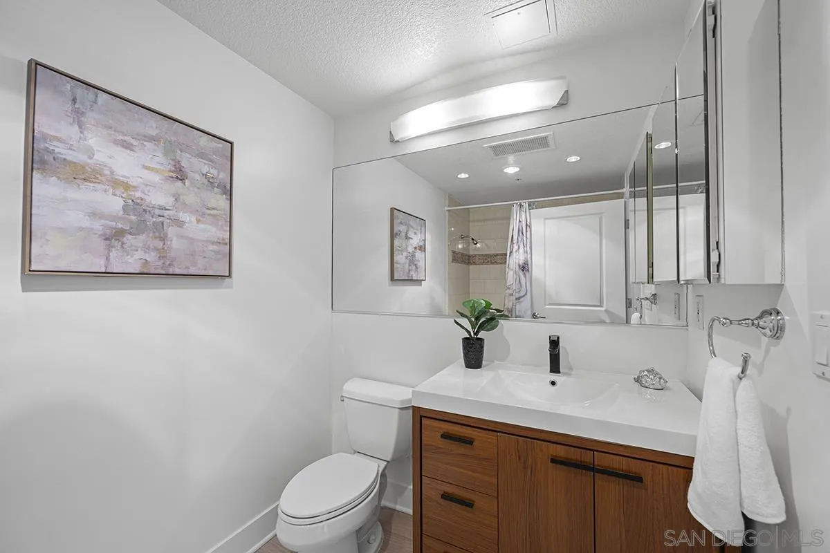 https://cdn.realtyfeed.com/cdn/127/260017052/42bcf9b40ddded0c54f4a2db02555ca6.webp