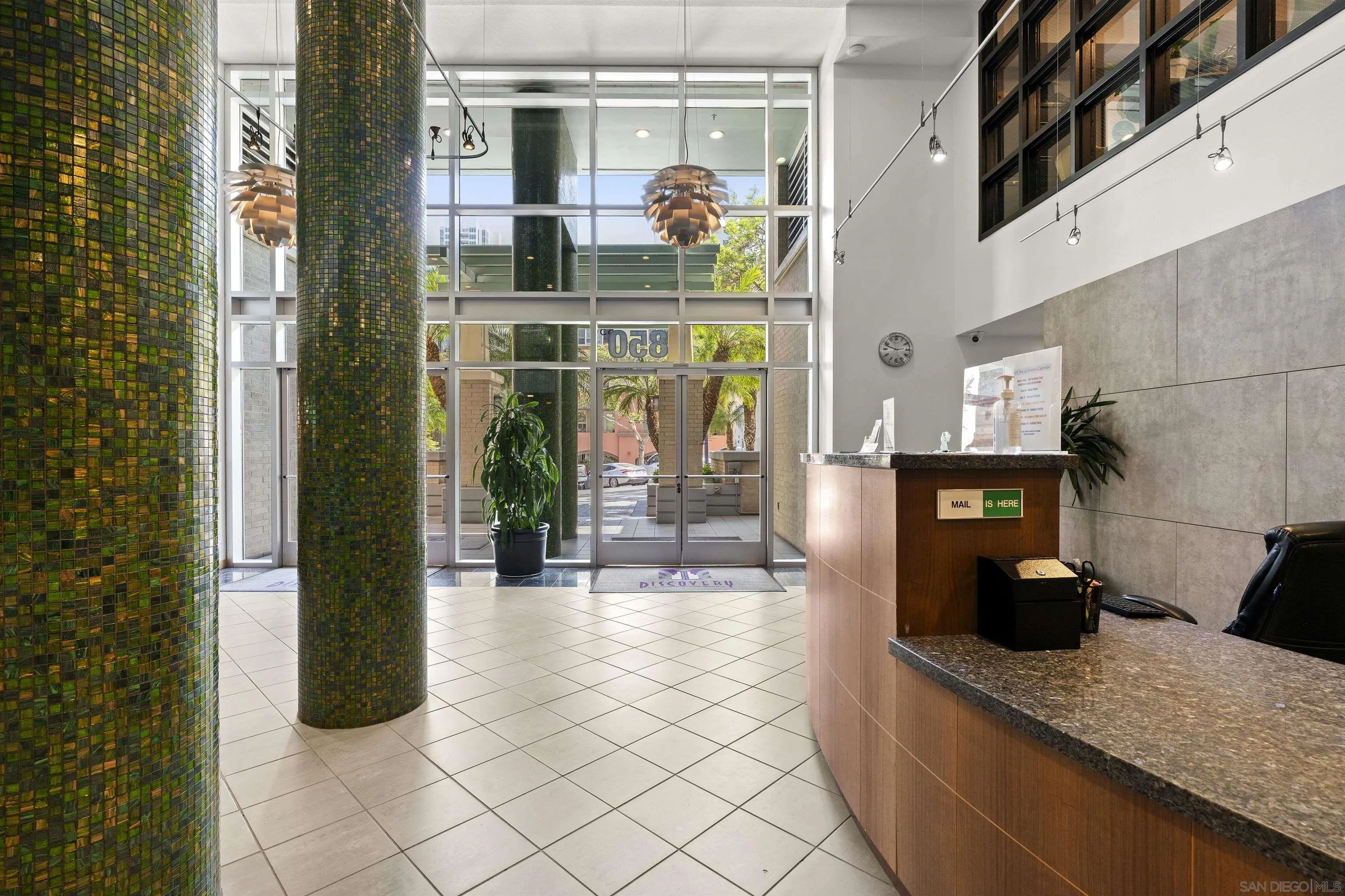 https://cdn.realtyfeed.com/cdn/127/260017052/f6a71cf6fbe363233e6cd67eaf04bc54.webp