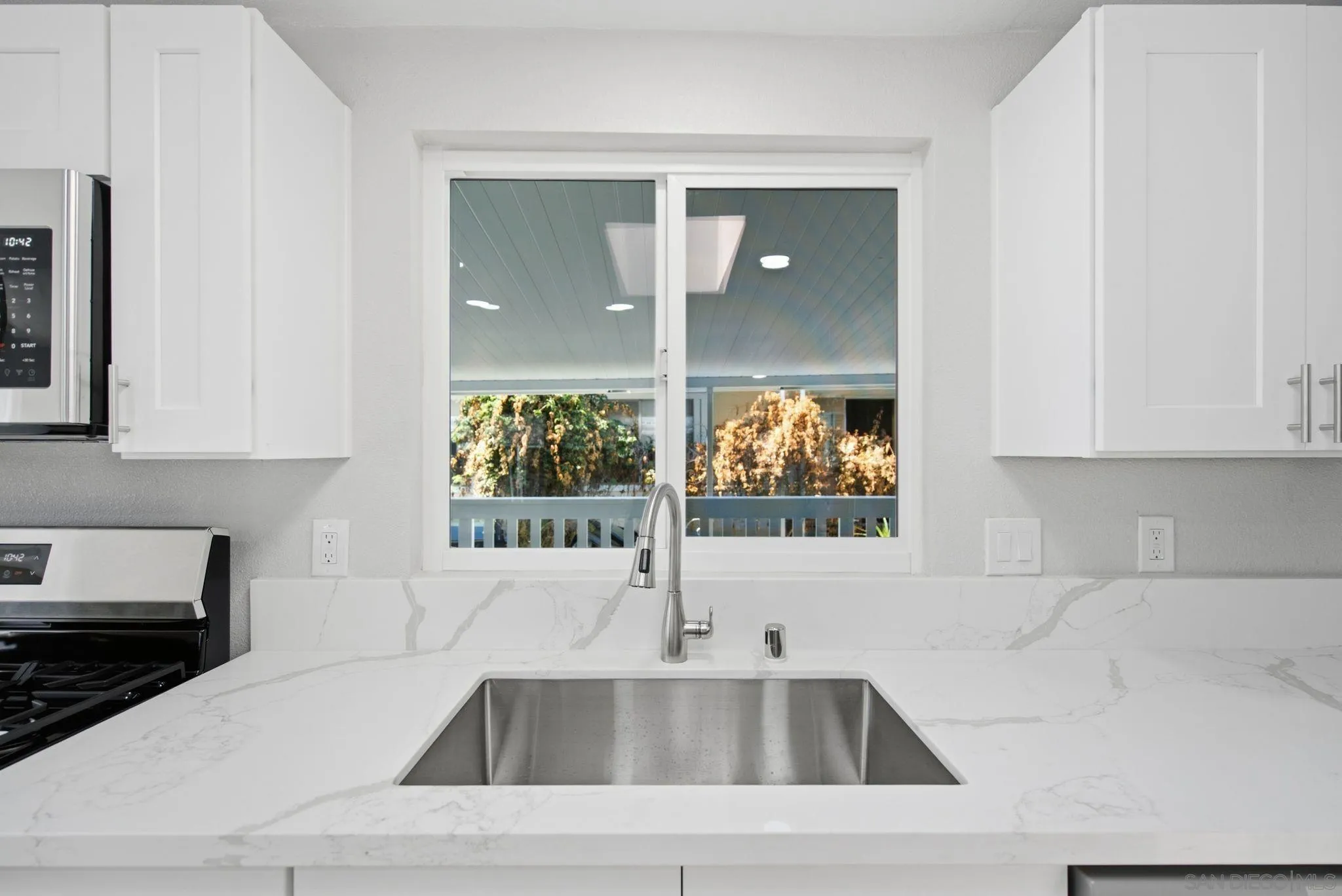 https://cdn.realtyfeed.com/cdn/127/260017069/0cb799765fc67a460a951934ad7354be.webp