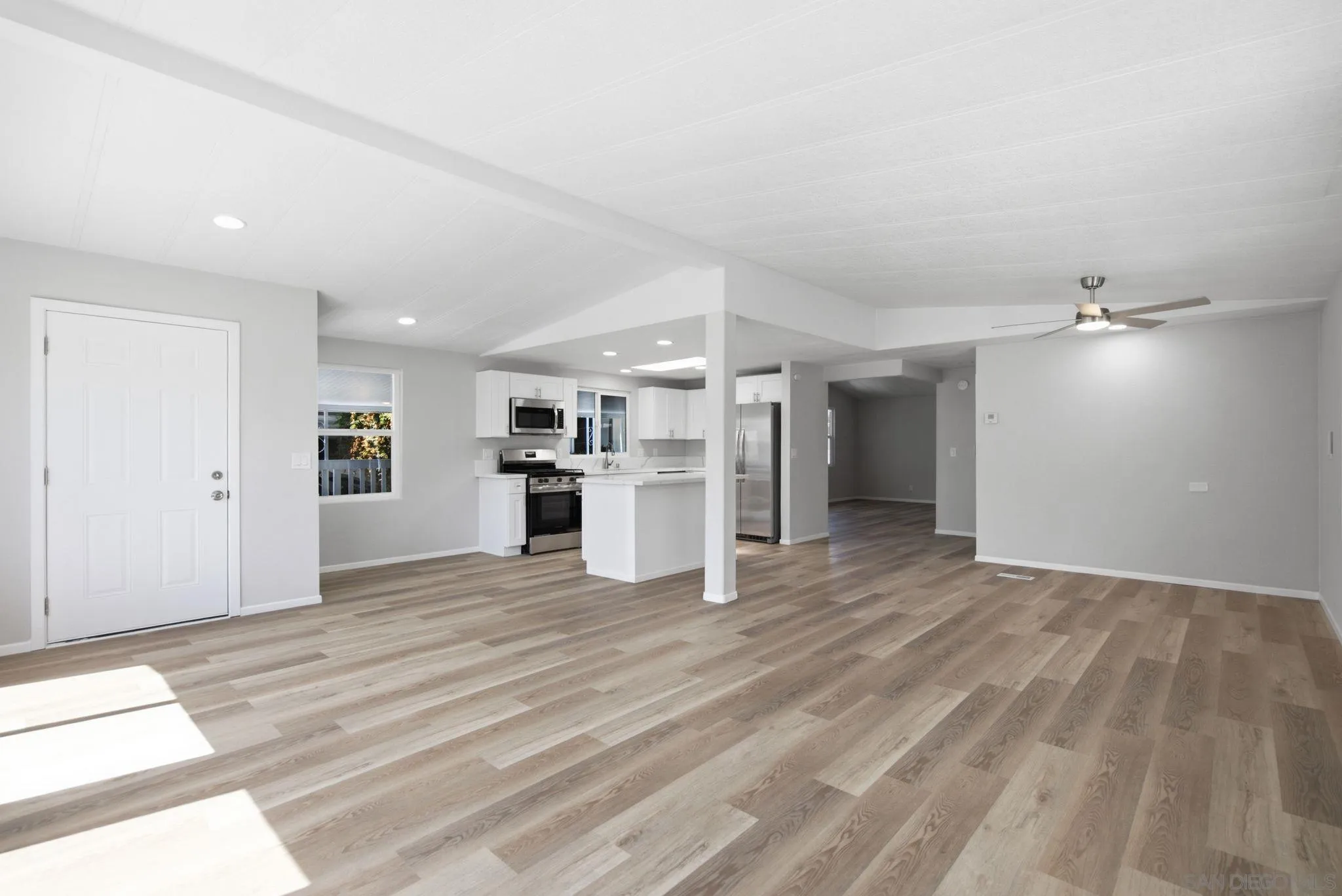 https://cdn.realtyfeed.com/cdn/127/260017069/c966e123b25506ef0f8f85ef21c6e419.webp