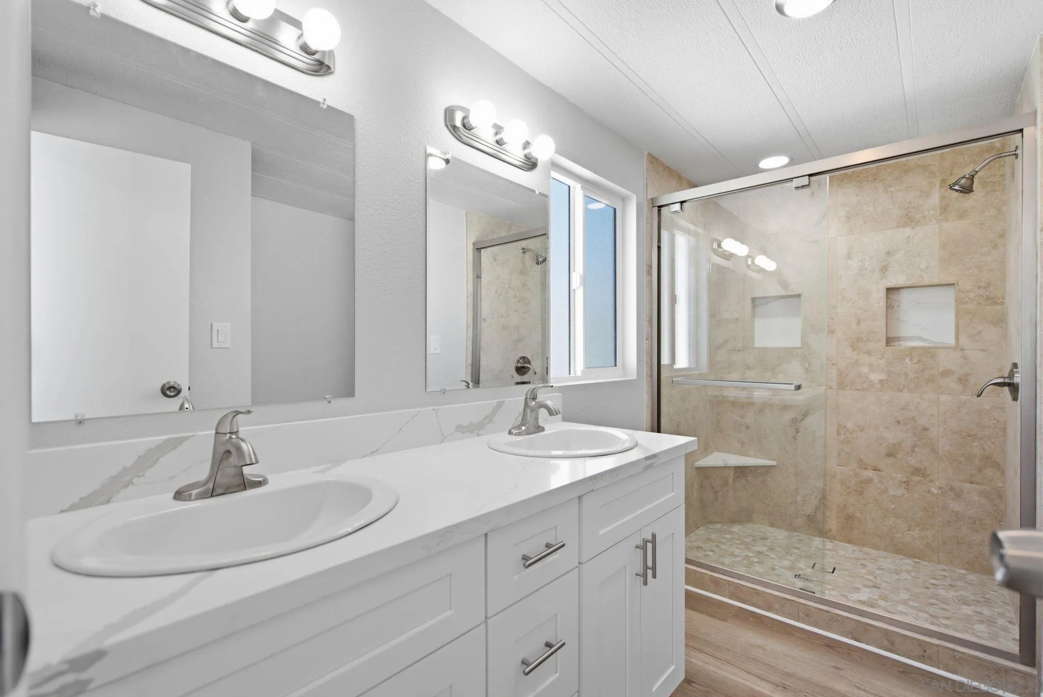 https://cdn.realtyfeed.com/cdn/127/260017069/e72fa087ffffd3673f9aafb44eb6682d.webp