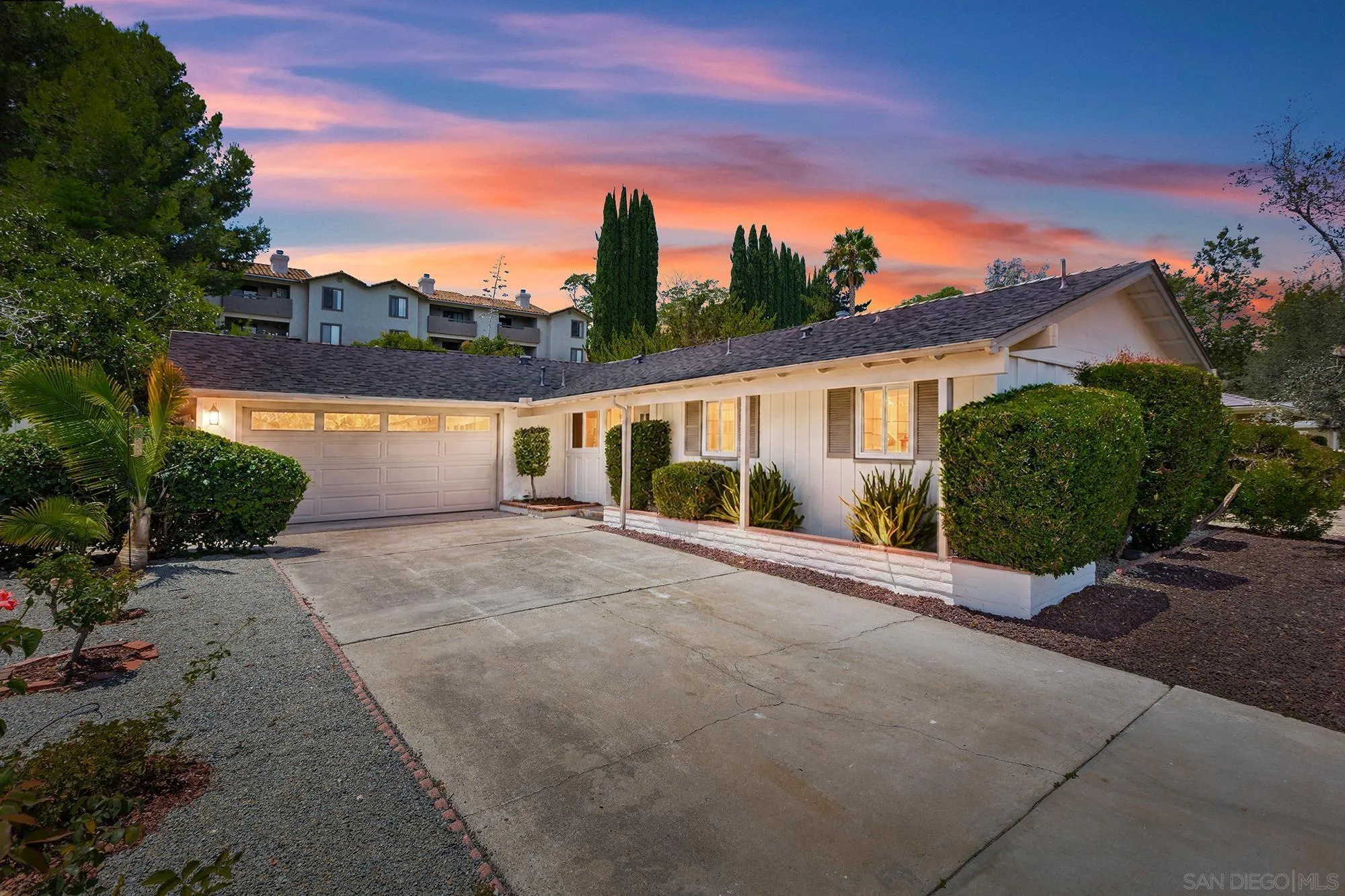 https://cdn.realtyfeed.com/cdn/127/260017076/498a2b5857e6b88bfca1794e61951b64.webp