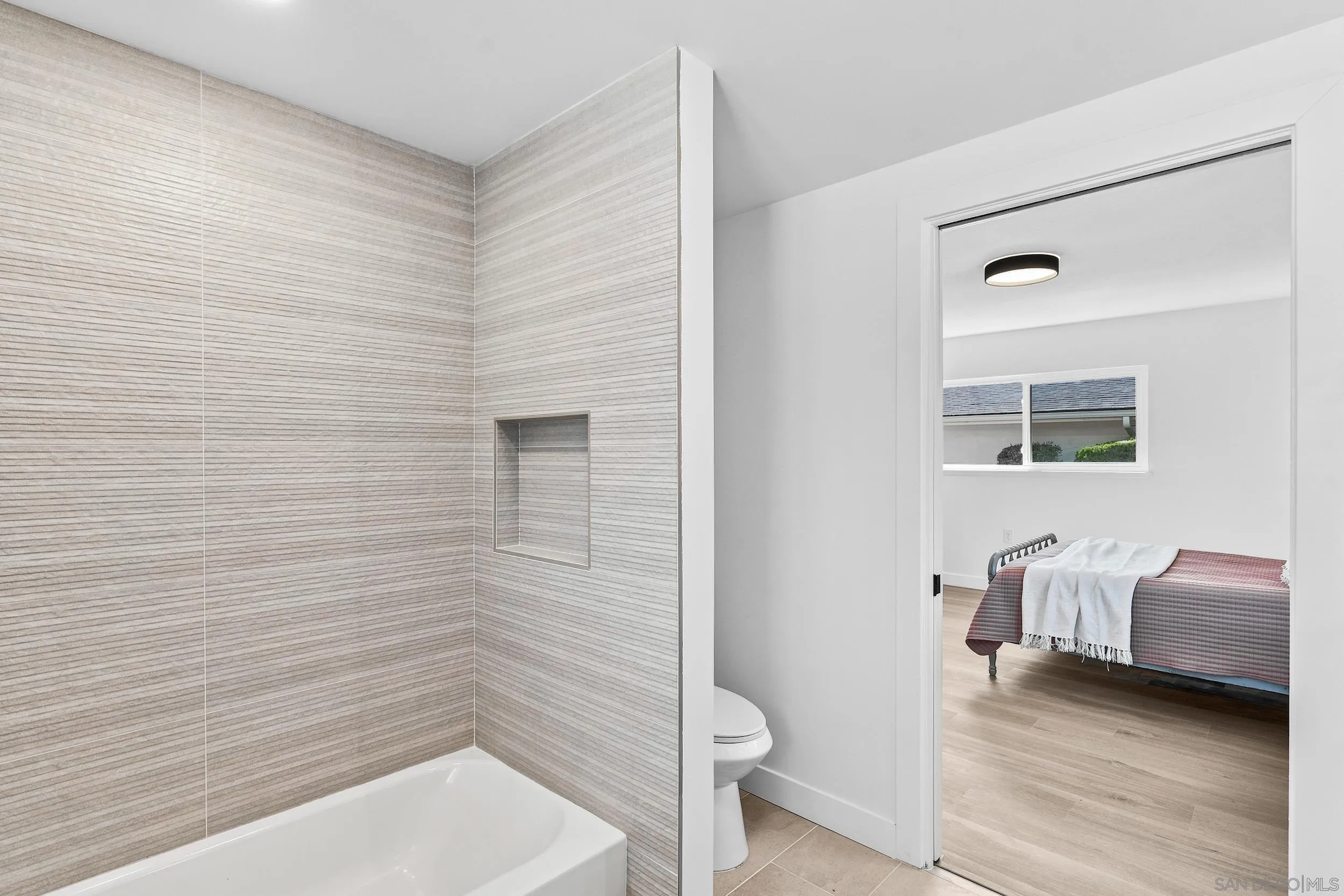 https://cdn.realtyfeed.com/cdn/127/260017076/d108ac7363f68138f3696144eceffb77.webp