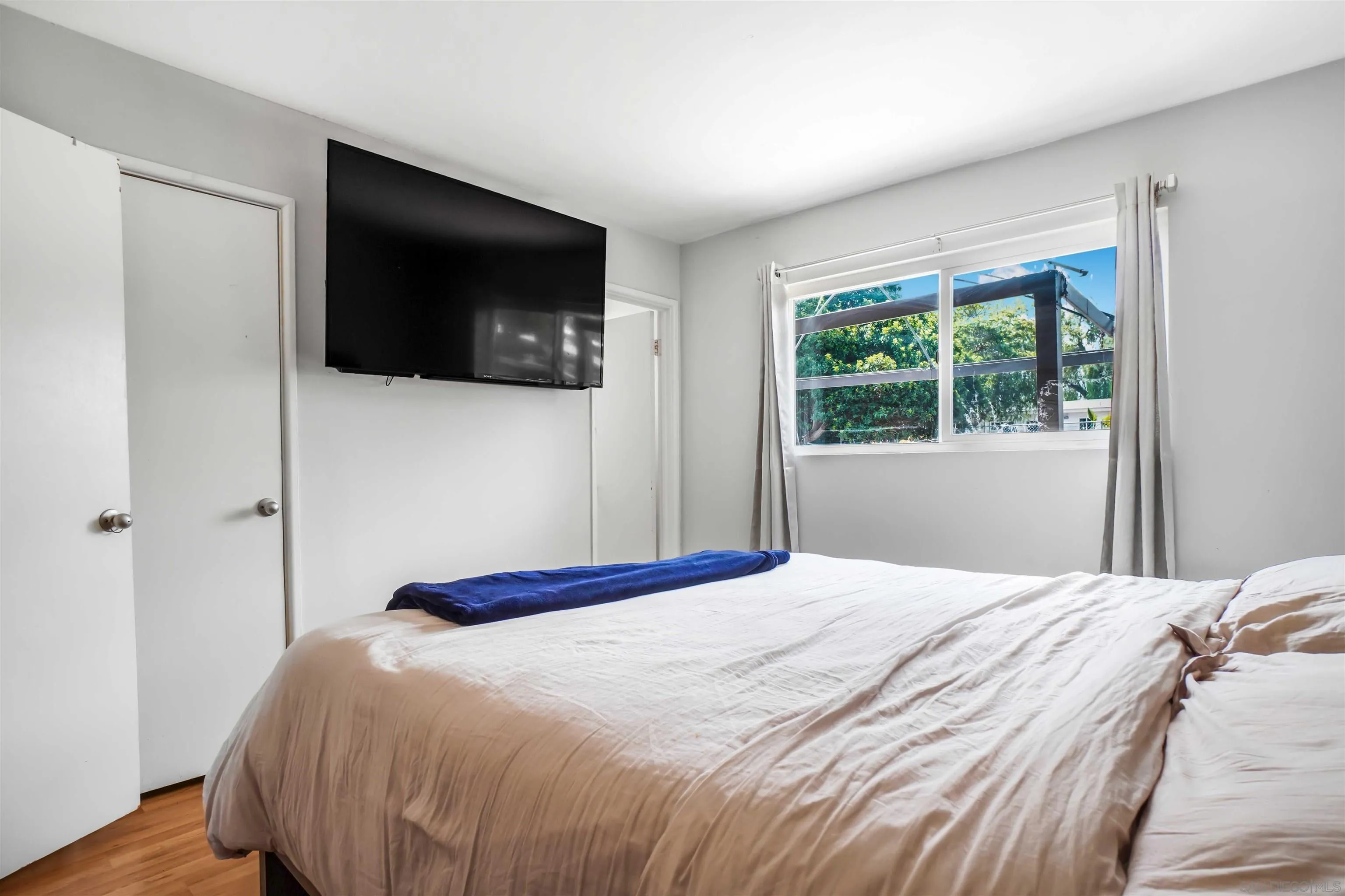 https://cdn.realtyfeed.com/cdn/127/260017079/12b71adbf2eeb4cb041931b4ed35a70a.webp
