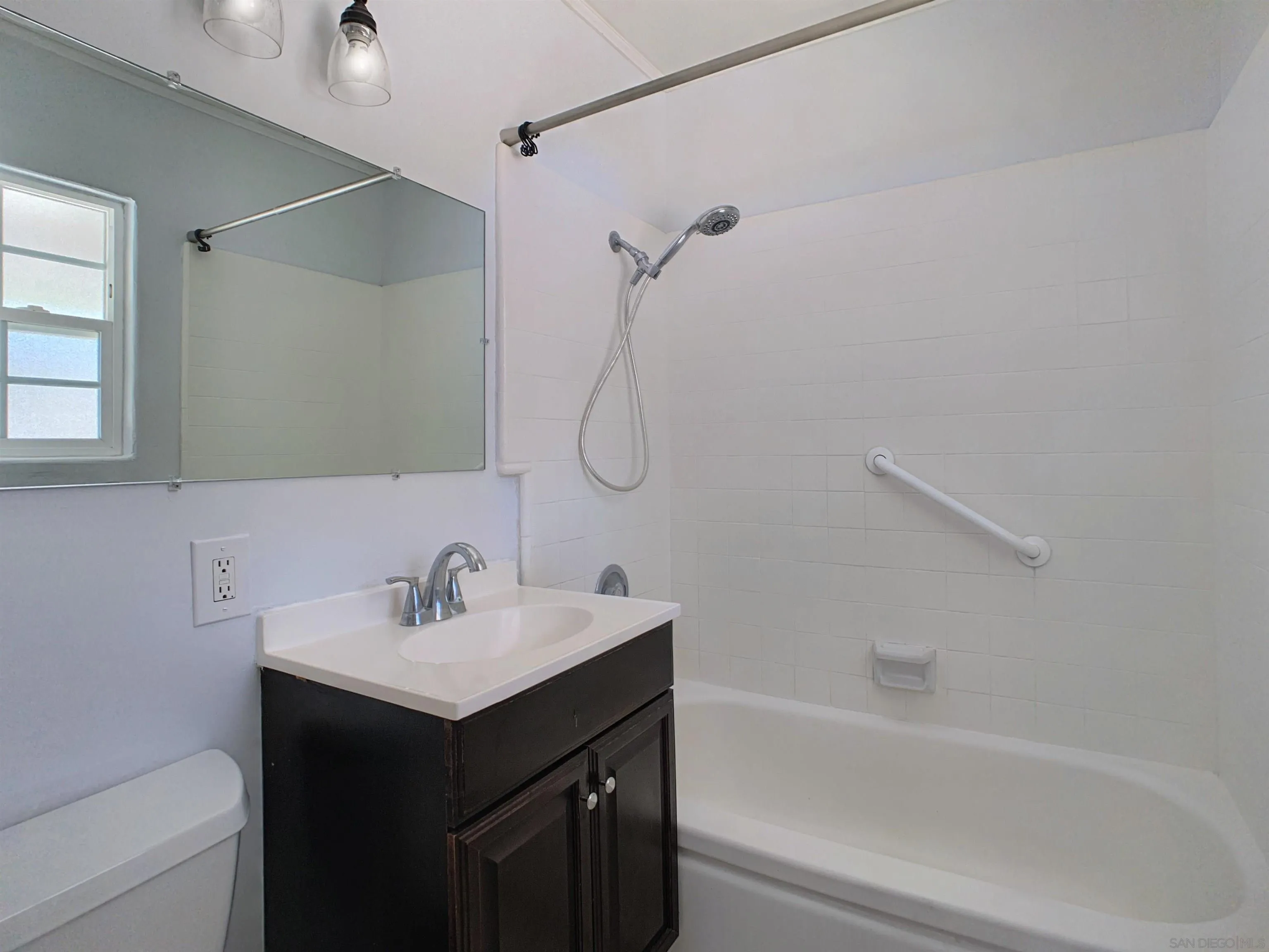 https://cdn.realtyfeed.com/cdn/127/260017095/45aafa8c786c4f4efcc94b859bd6811e.webp