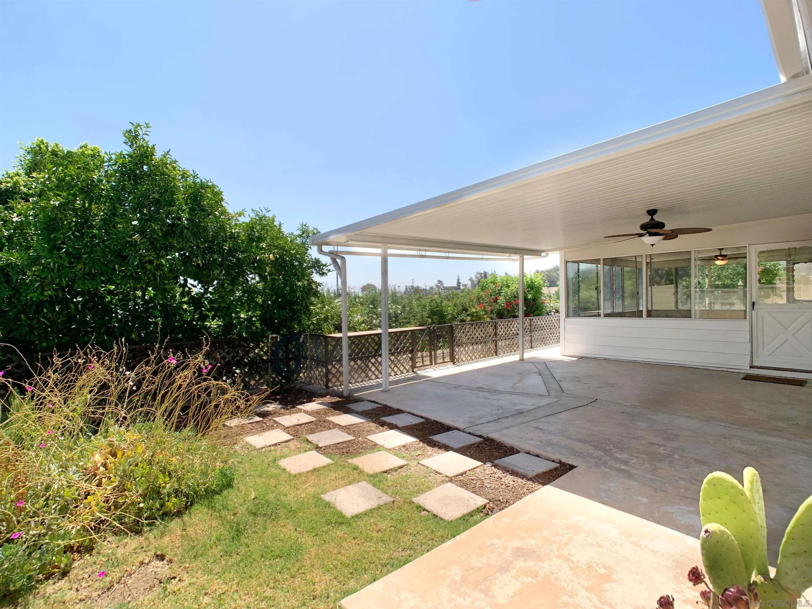 https://cdn.realtyfeed.com/cdn/127/260017095/8a129064739343bb121a2a1bf6580cbf.webp