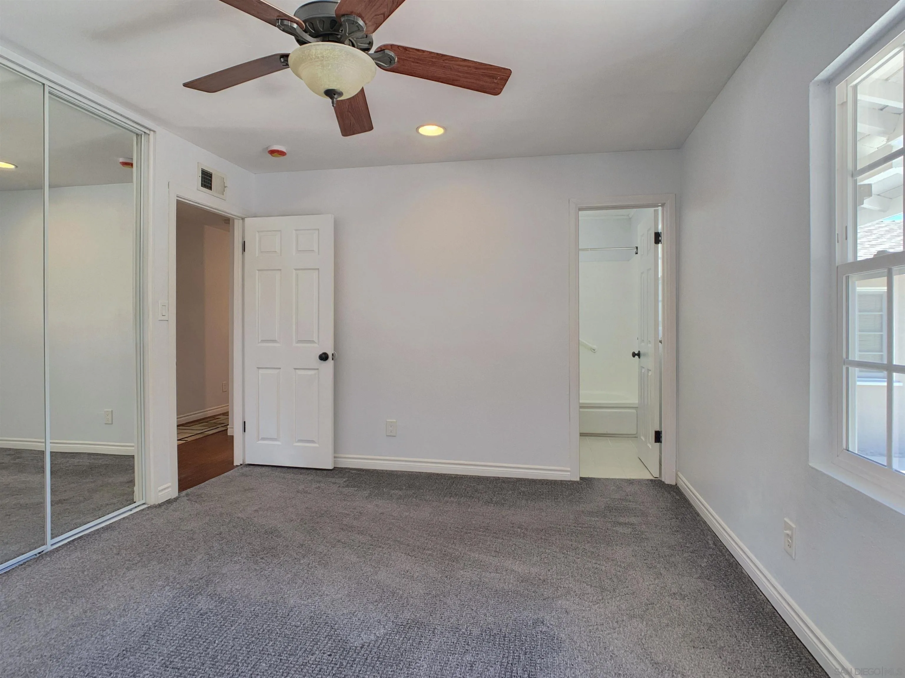 https://cdn.realtyfeed.com/cdn/127/260017095/ad19d08fda13b40d1e0d01788578adbf.webp