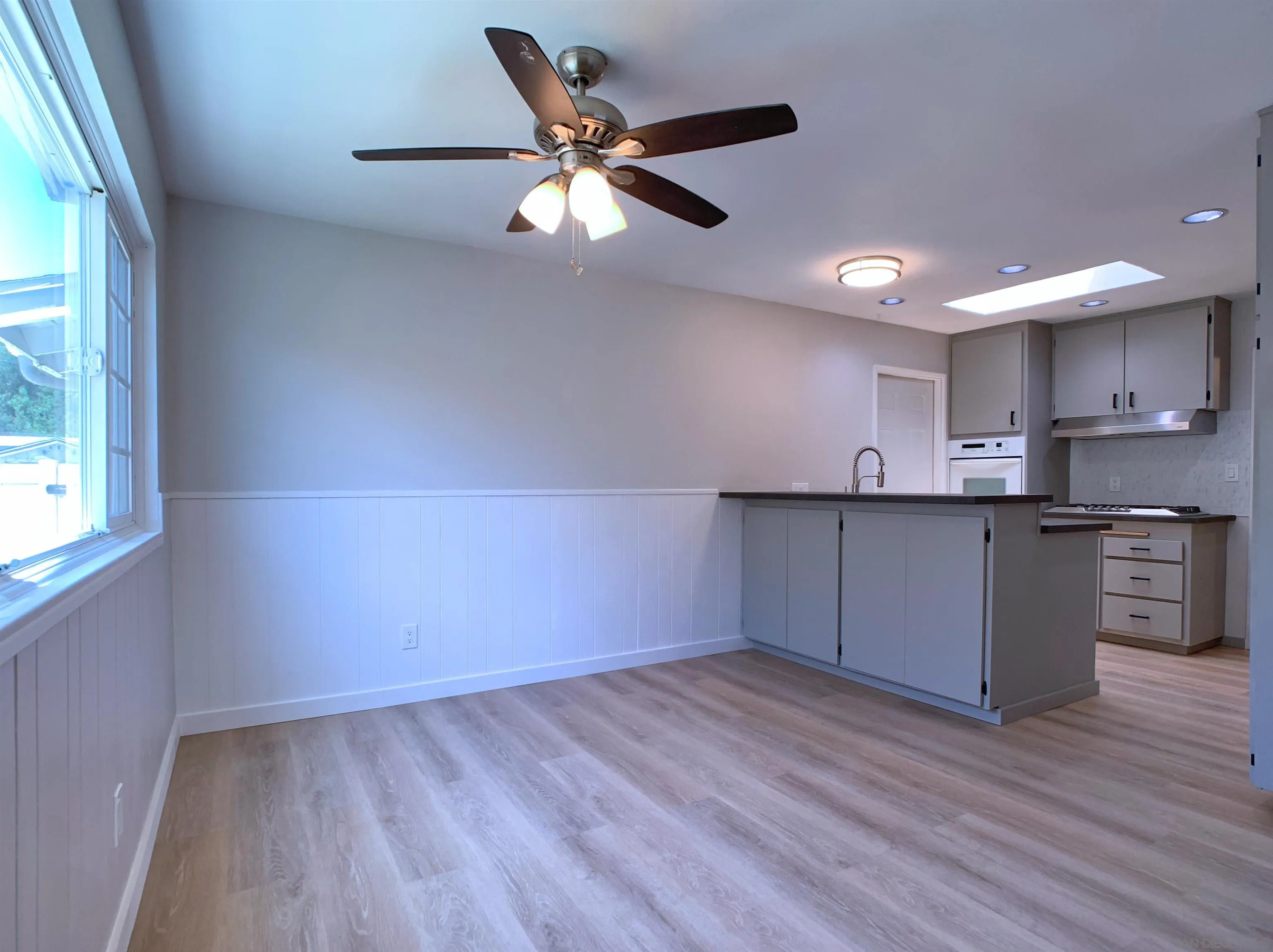 https://cdn.realtyfeed.com/cdn/127/260017095/bcc98c7d87b25c64eb97f911a1dca7ad.webp