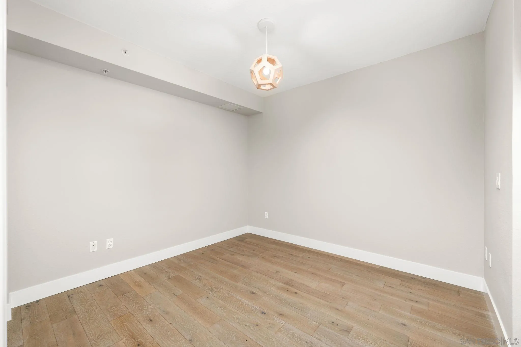 Photo #13: 260017106 Listing: Photo #13