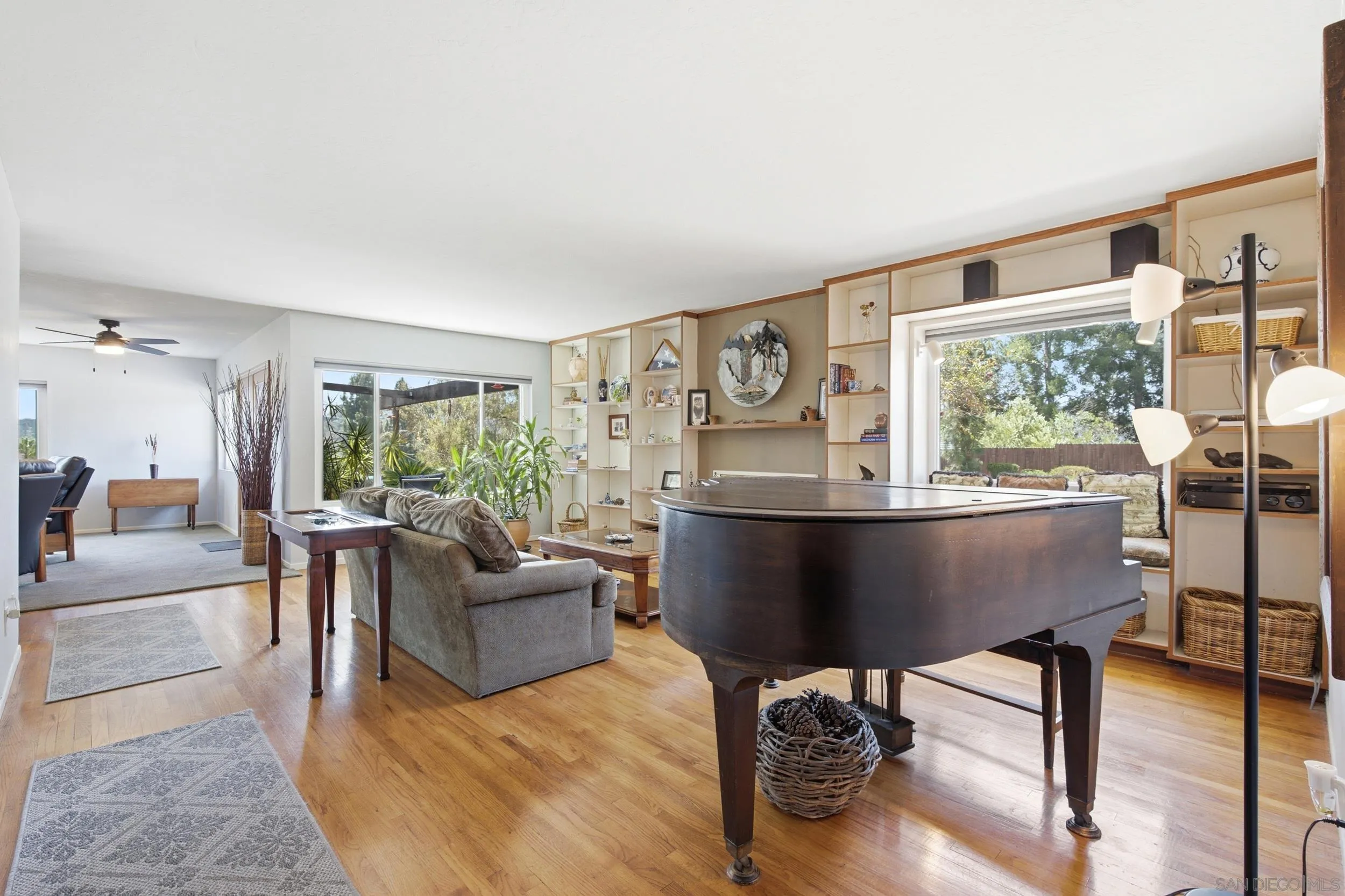 https://cdn.realtyfeed.com/cdn/127/260017115/5cbc875ba9d66771e05b308266f78ccc.webp