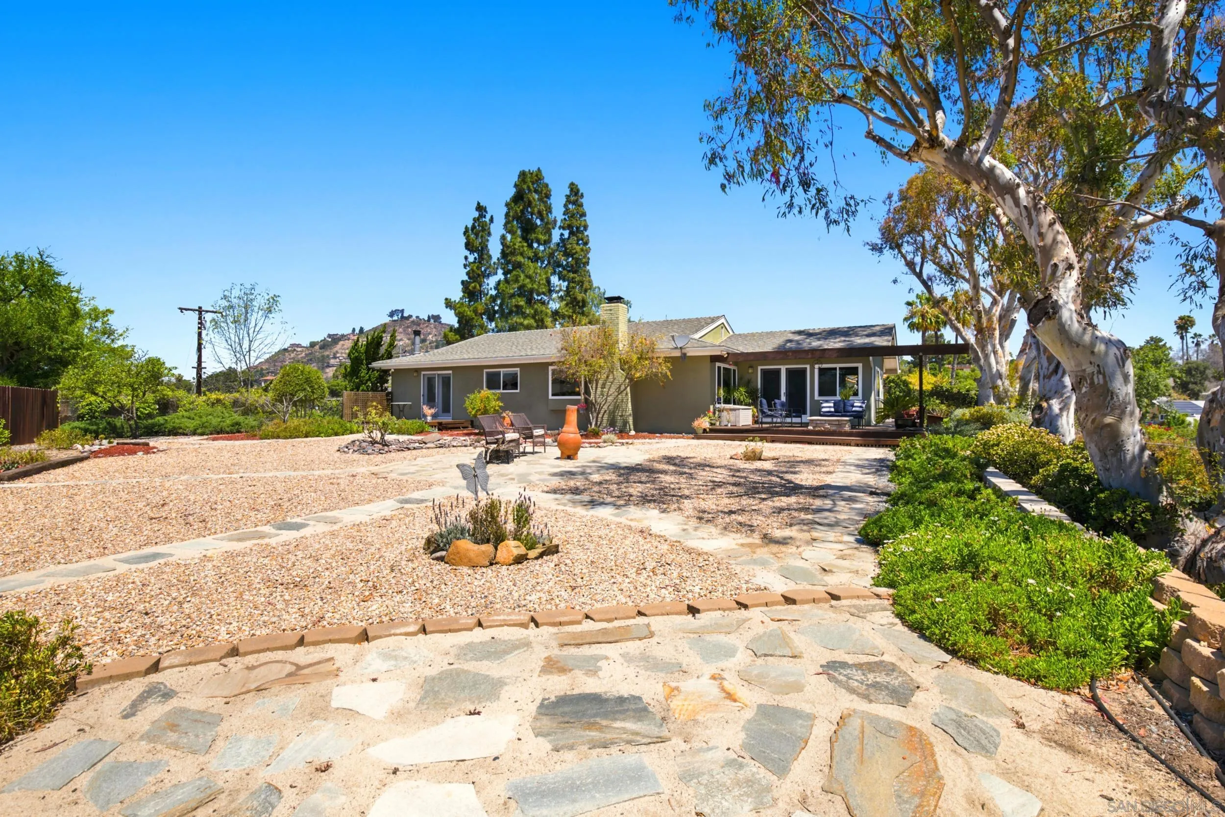 https://cdn.realtyfeed.com/cdn/127/260017115/9d81e6a65d68d75be1480a7c75b04abf.webp