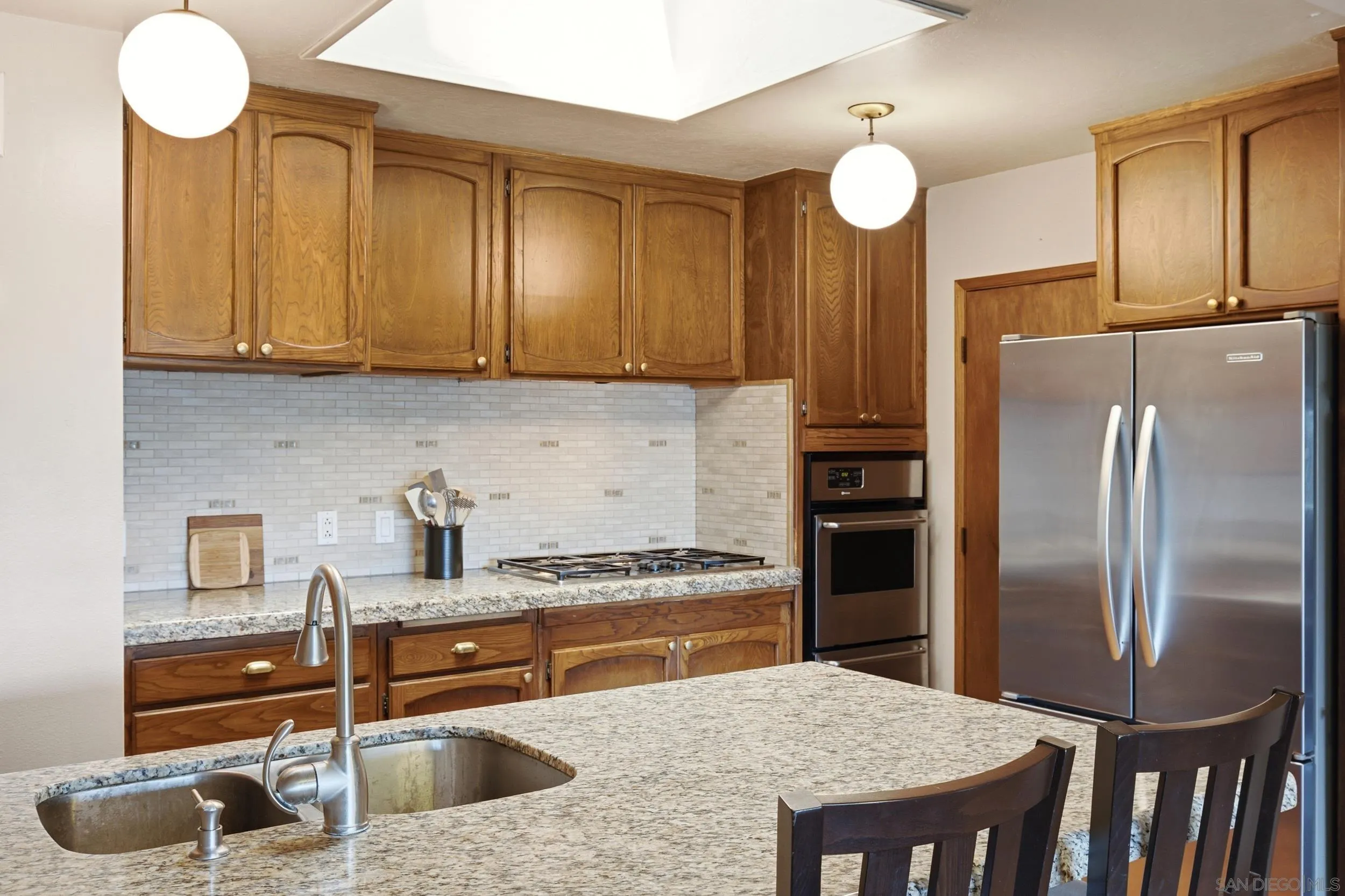 https://cdn.realtyfeed.com/cdn/127/260017115/b7a0b6f825f056b4e3db7cf614738fee.webp