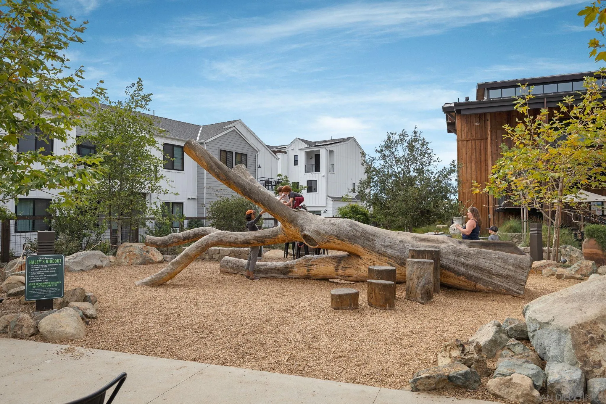 https://cdn.realtyfeed.com/cdn/127/260017121/02a0751a3cb49cec0a4ac547005bb2db.webp