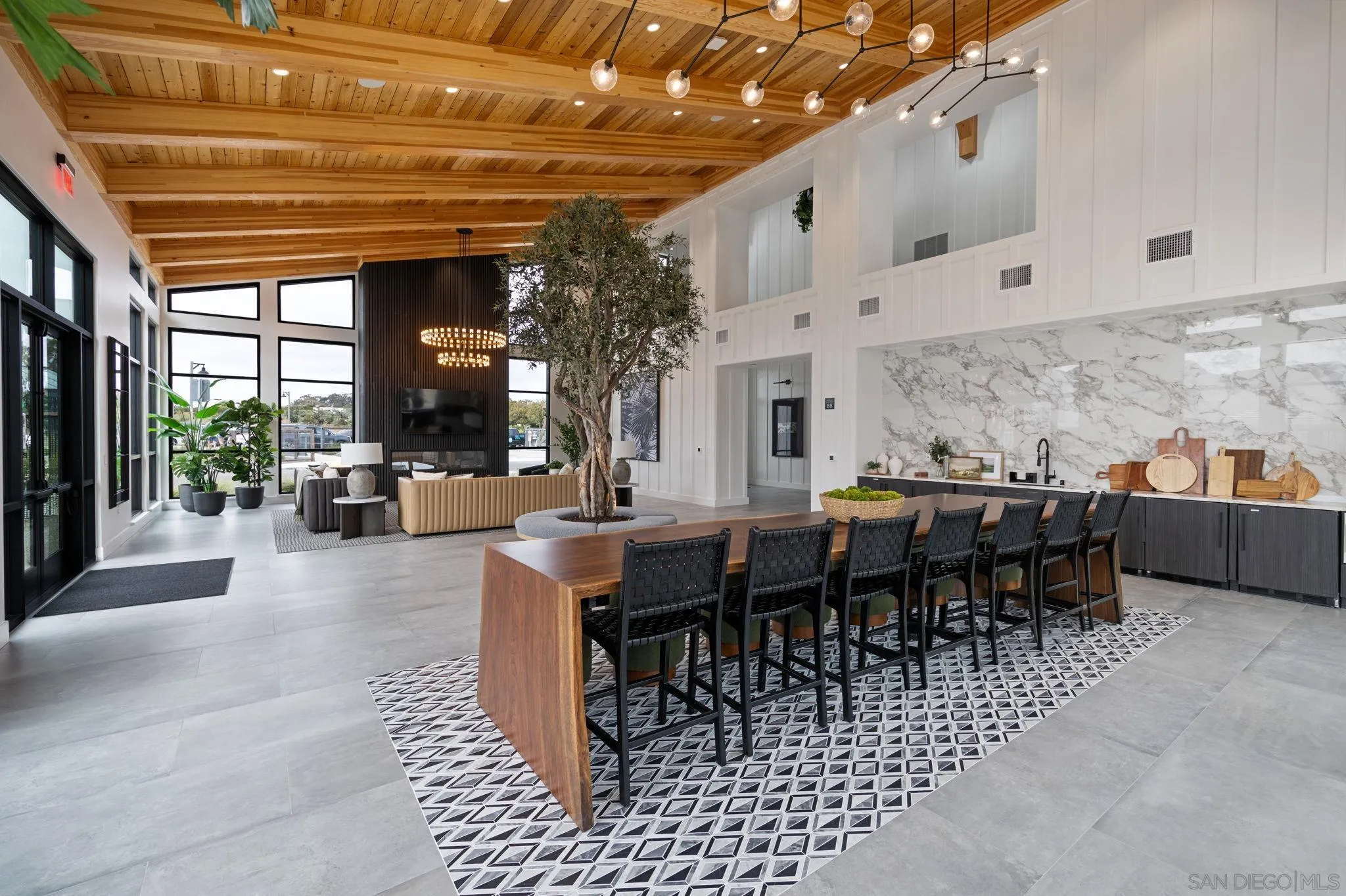 https://cdn.realtyfeed.com/cdn/127/260017121/1e1c3cf95a6e5b3c16f5c4cb4073d569.webp