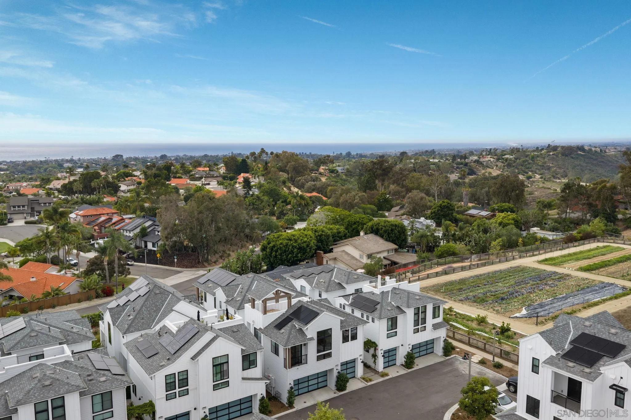 https://cdn.realtyfeed.com/cdn/127/260017121/32e3a14db2c1770cdccbc85027e2398b.webp
