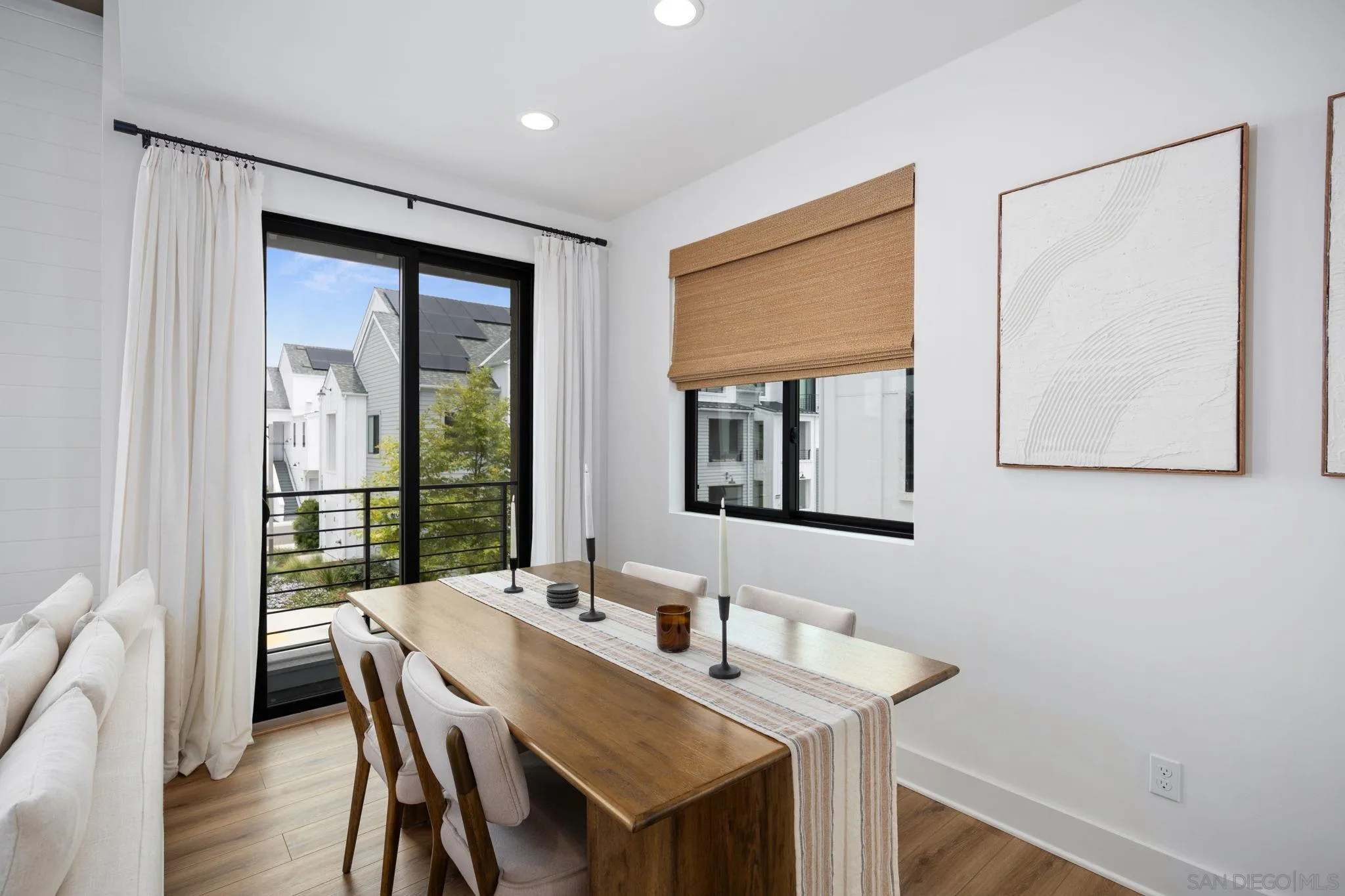 https://cdn.realtyfeed.com/cdn/127/260017121/4c9fe7965c3af526120308d189321dd6.webp