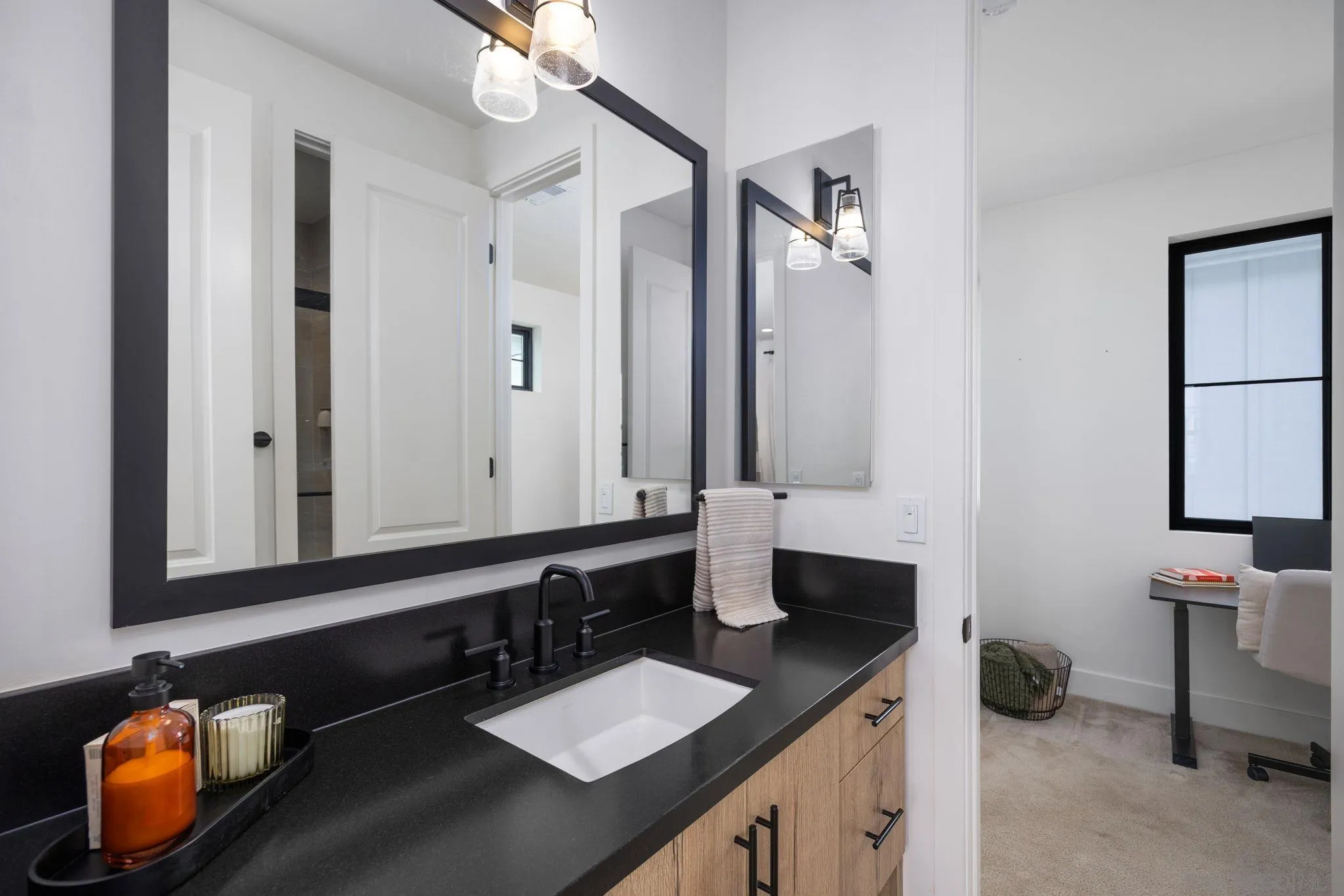 https://cdn.realtyfeed.com/cdn/127/260017121/a185f396bd13ea0ca1d398f6ce15ebc2.webp