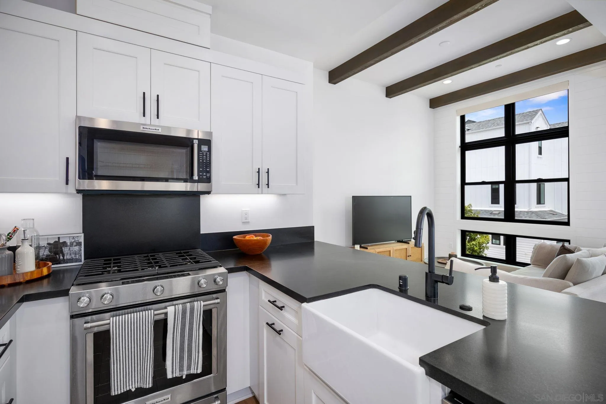 https://cdn.realtyfeed.com/cdn/127/260017121/edd5af682fb757da509785ae34d6a37c.webp