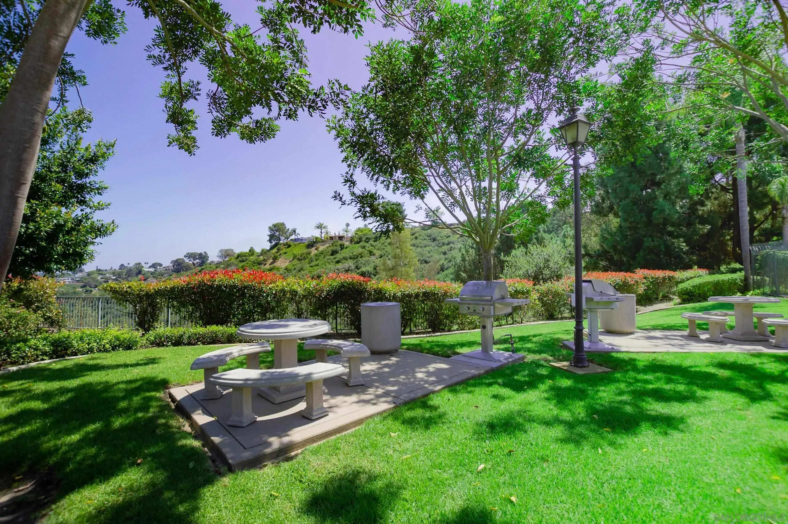 https://cdn.realtyfeed.com/cdn/127/260017125/2090a538be85a28afdc34f0d3c459ed9.webp